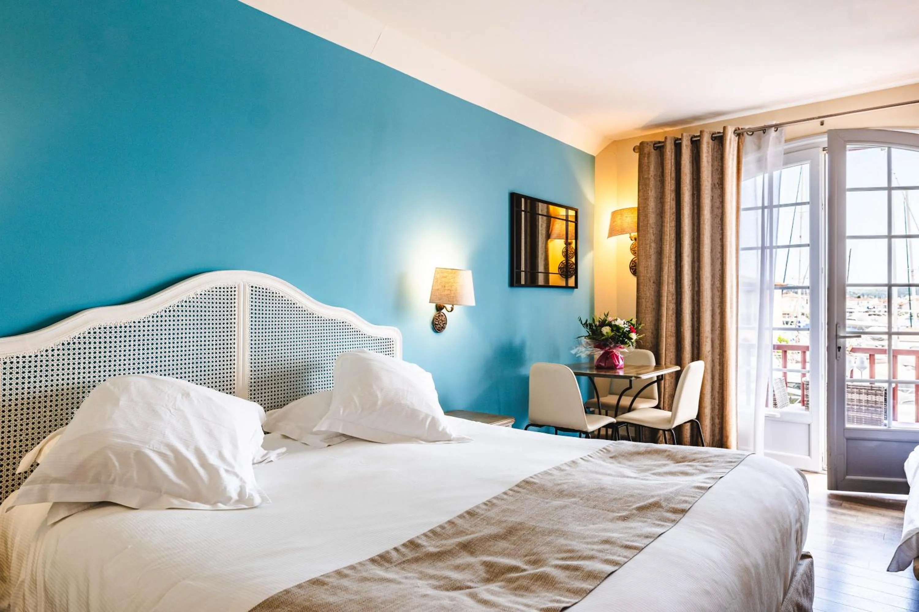 Bedroom in Le Suffren Hôtel