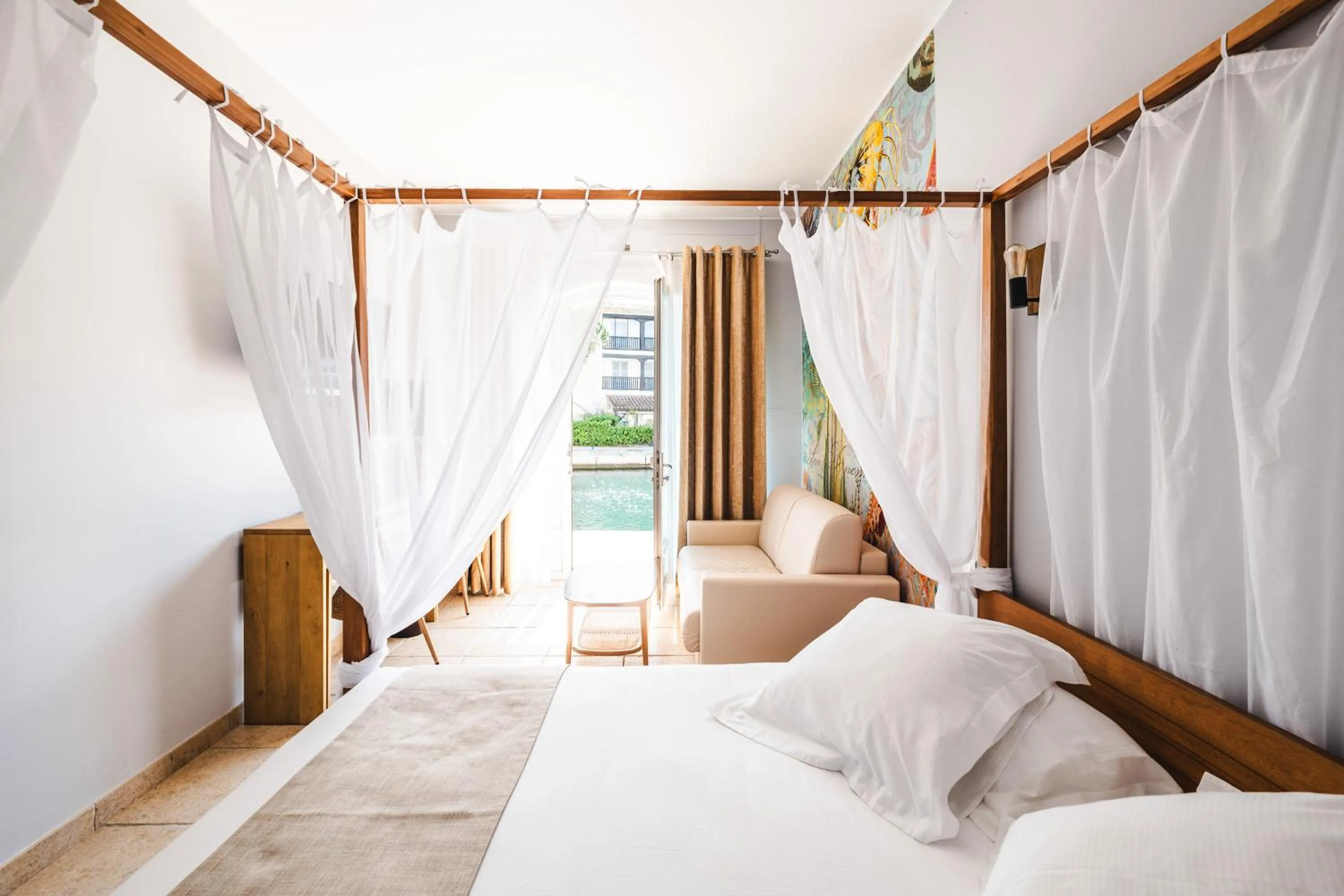 Photo of the whole room in Le Suffren Hôtel