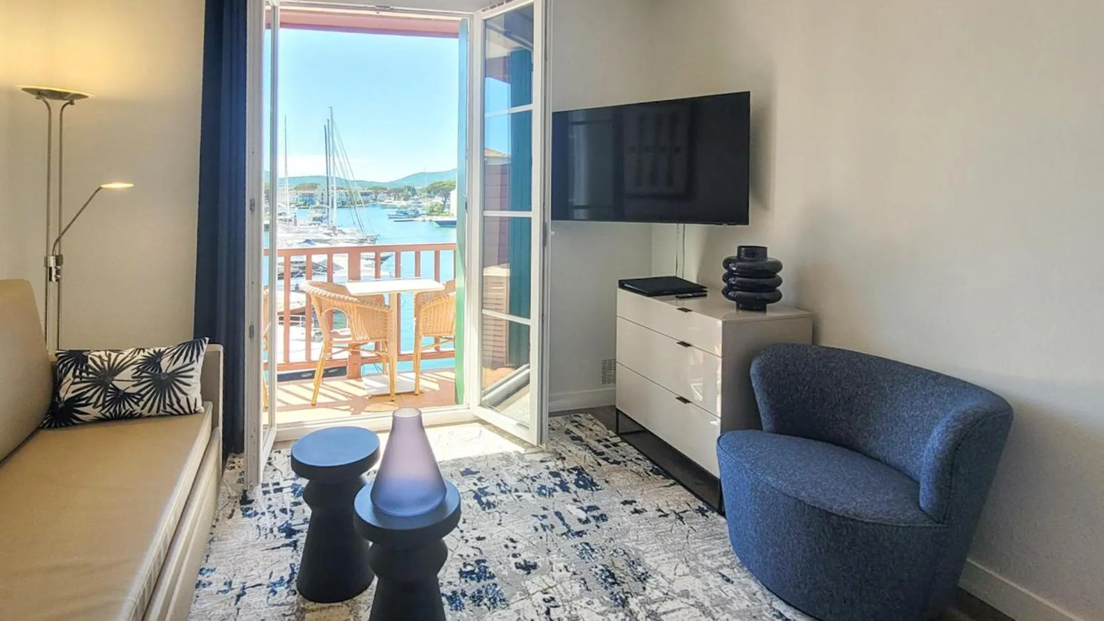 Bedroom in Le Suffren Hôtel