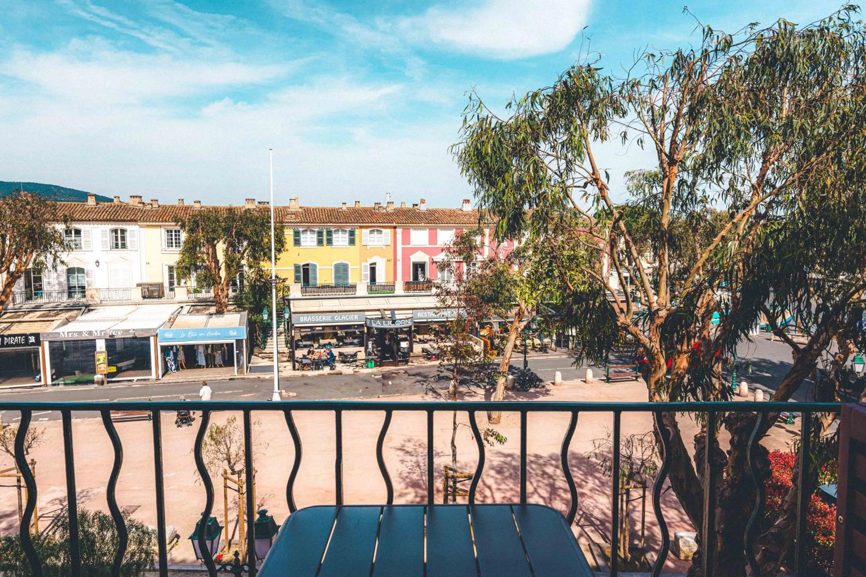 Balcony/Terrace in Le Suffren Hôtel