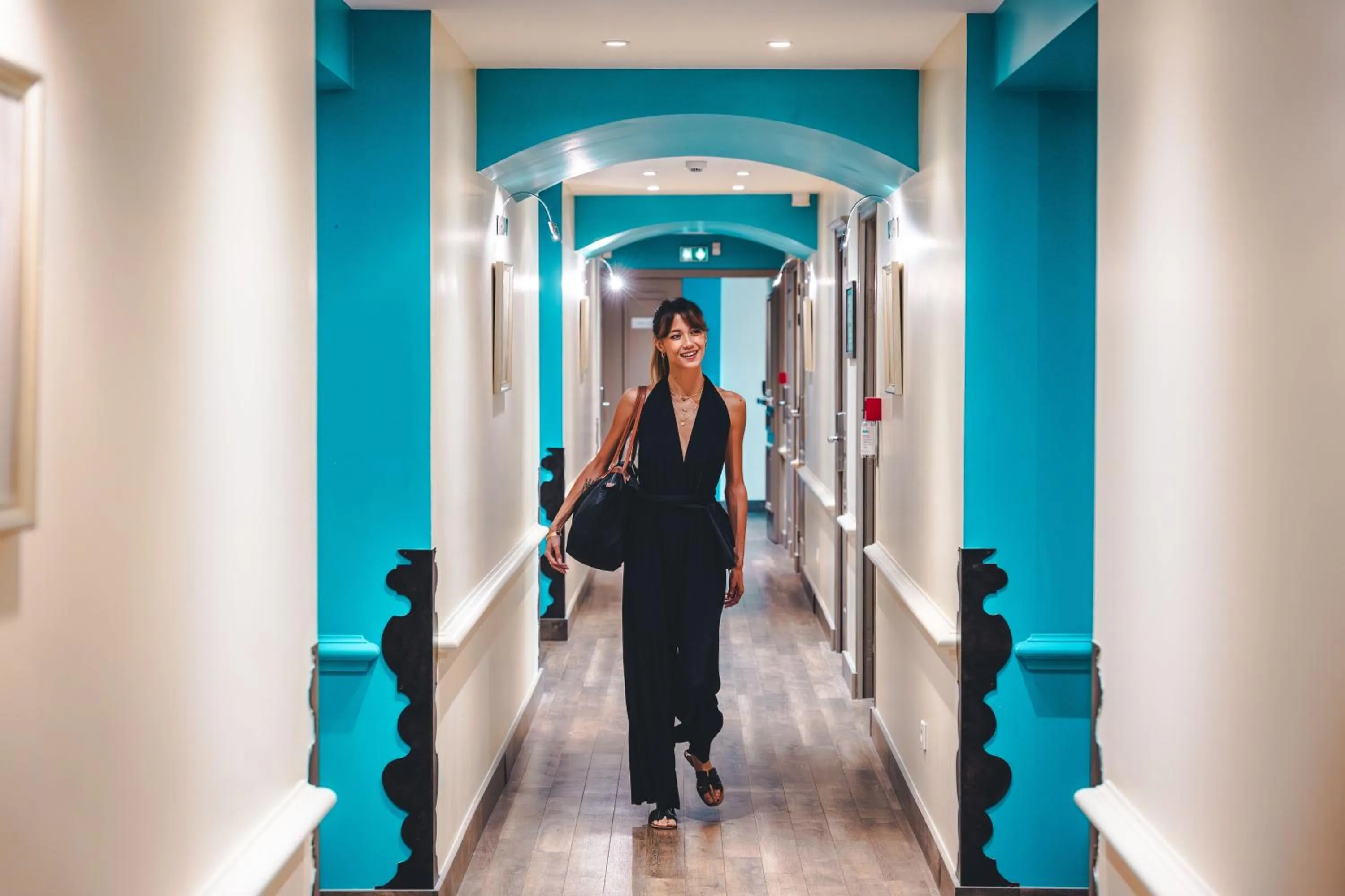 Property building in Le Suffren Hôtel