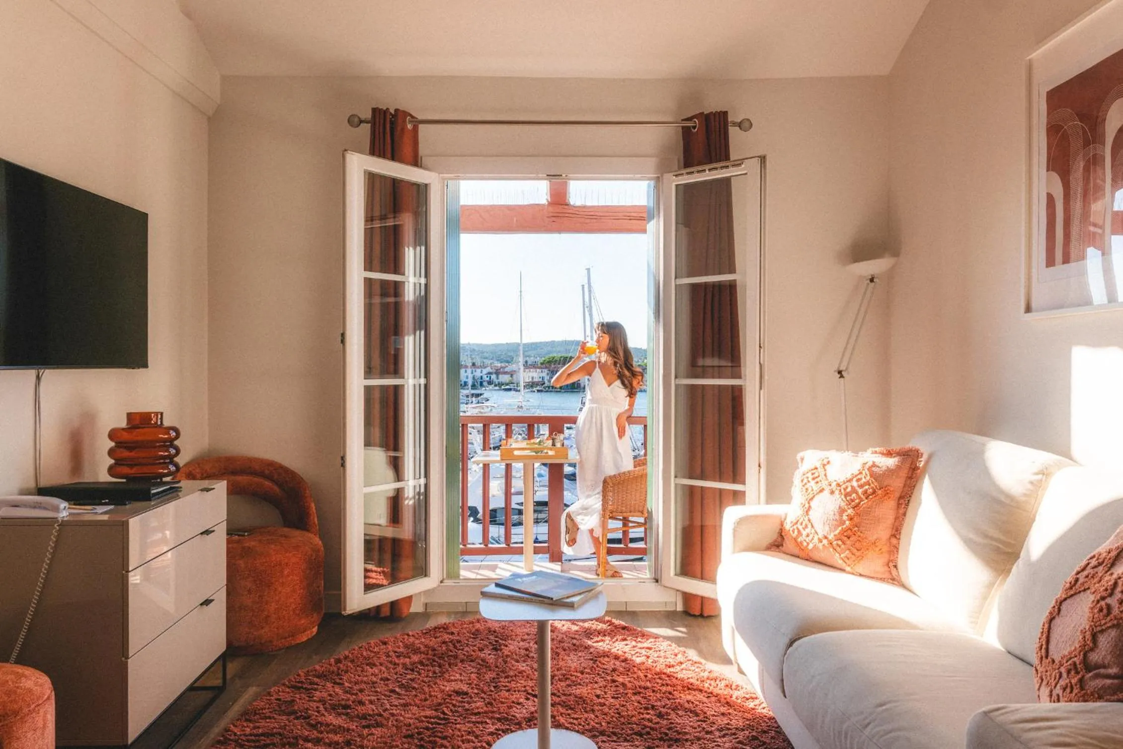 Photo of the whole room in Le Suffren Hôtel