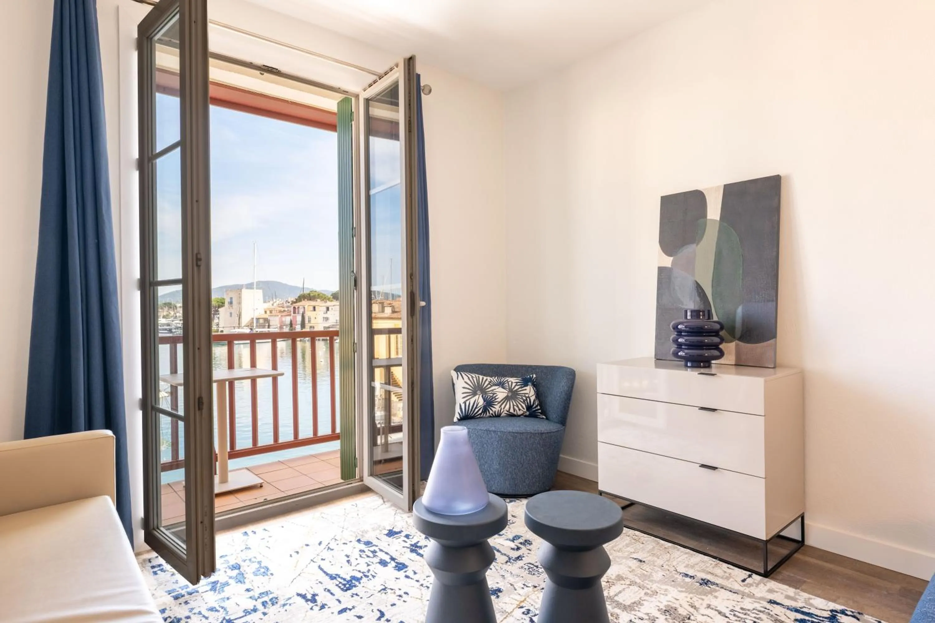 Bedroom in Le Suffren Hôtel