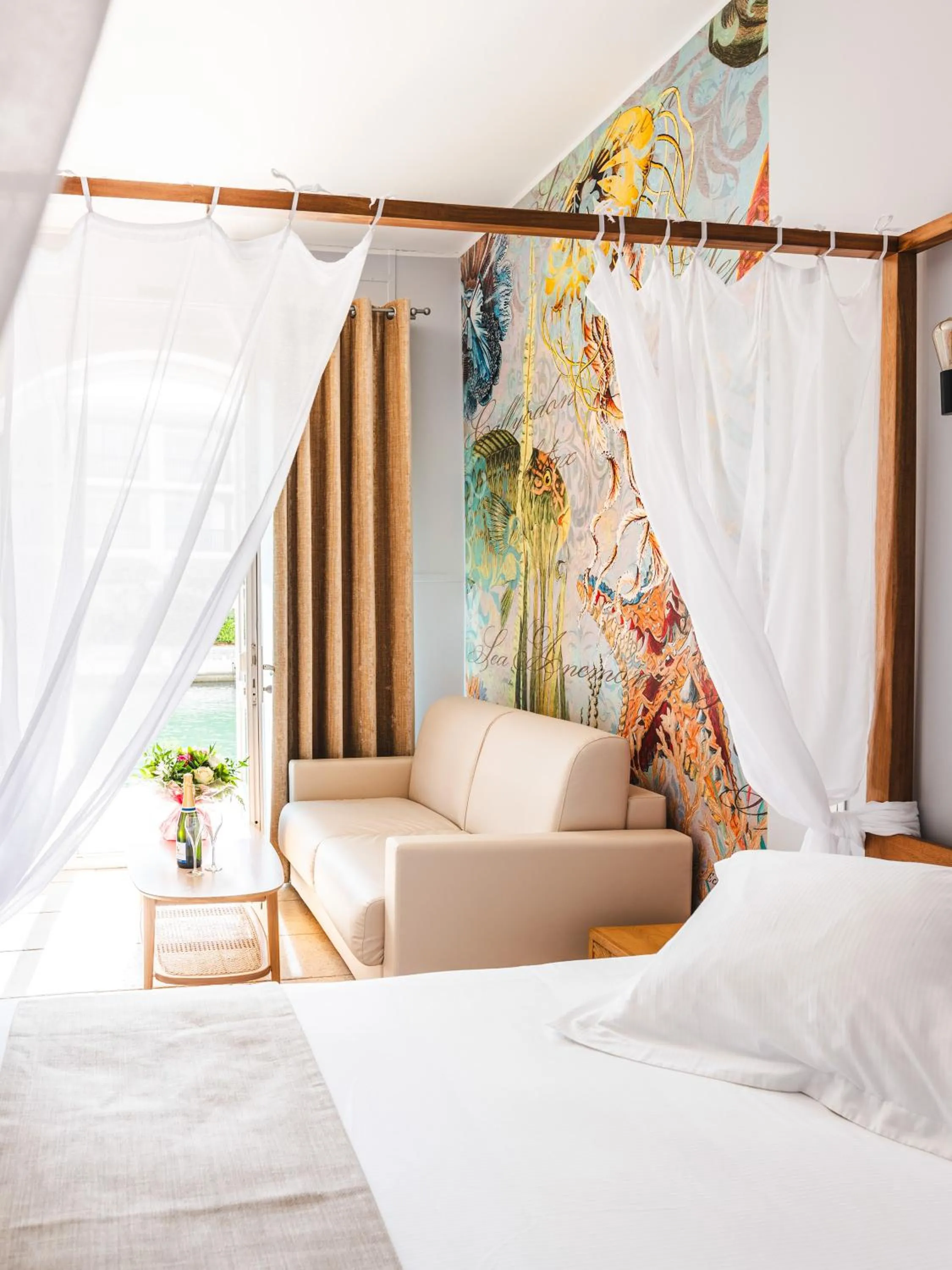 Bedroom in Le Suffren Hôtel