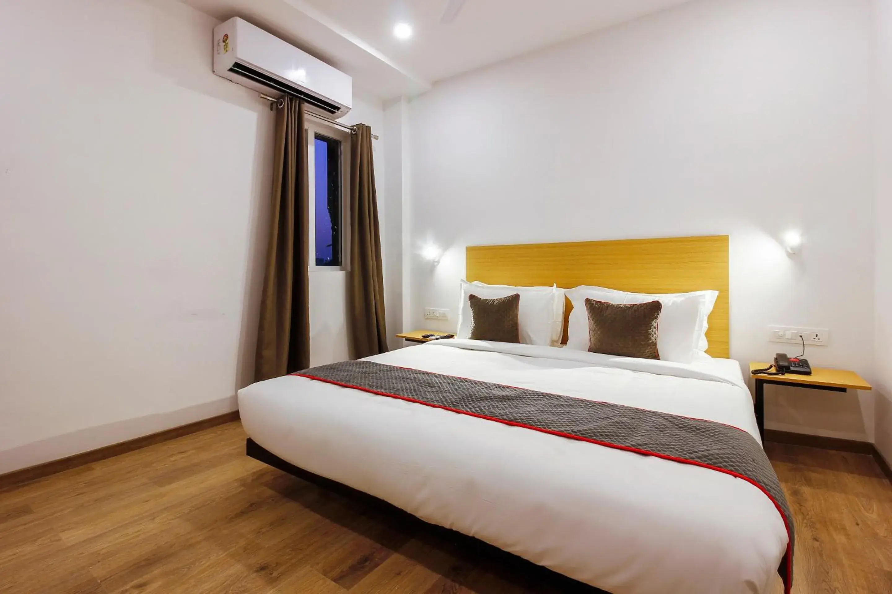 Bedroom, Bed in Super Townhouse RCC Elite Bedroom, Bed in Super Townhouse RCC Elite