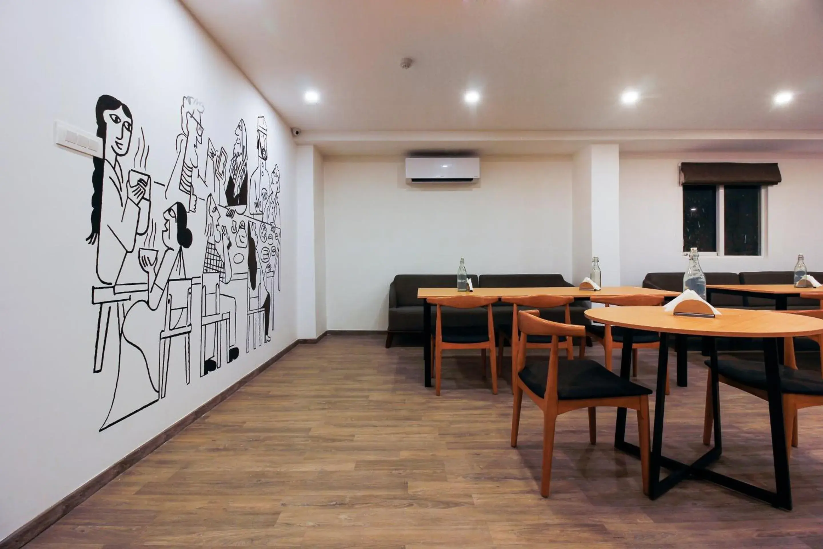 Restaurant/places to eat in Super Townhouse RCC Elite Restaurant/places to eat in Super Townhouse RCC Elite