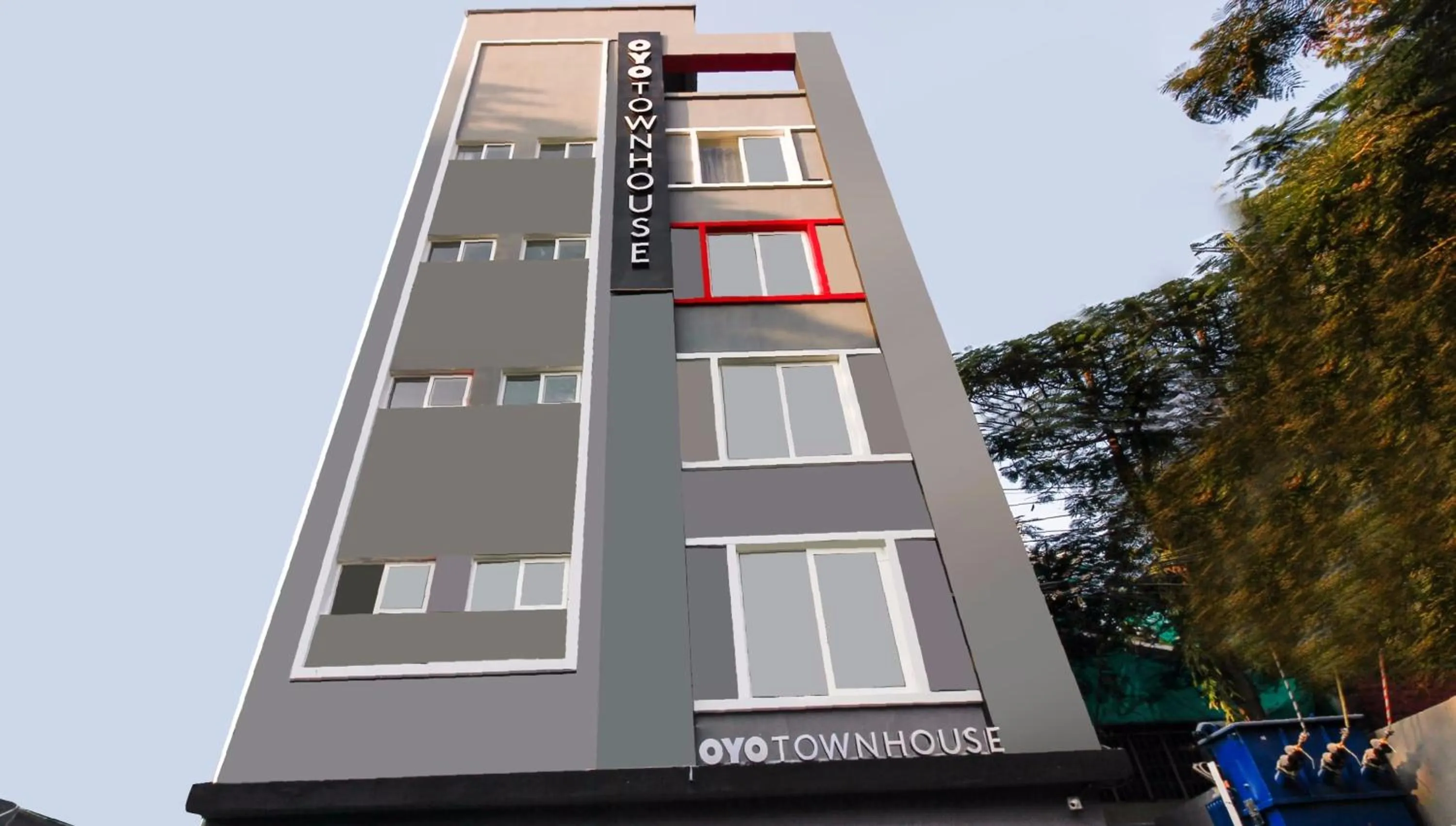 Facade/entrance in Super Townhouse RCC Elite