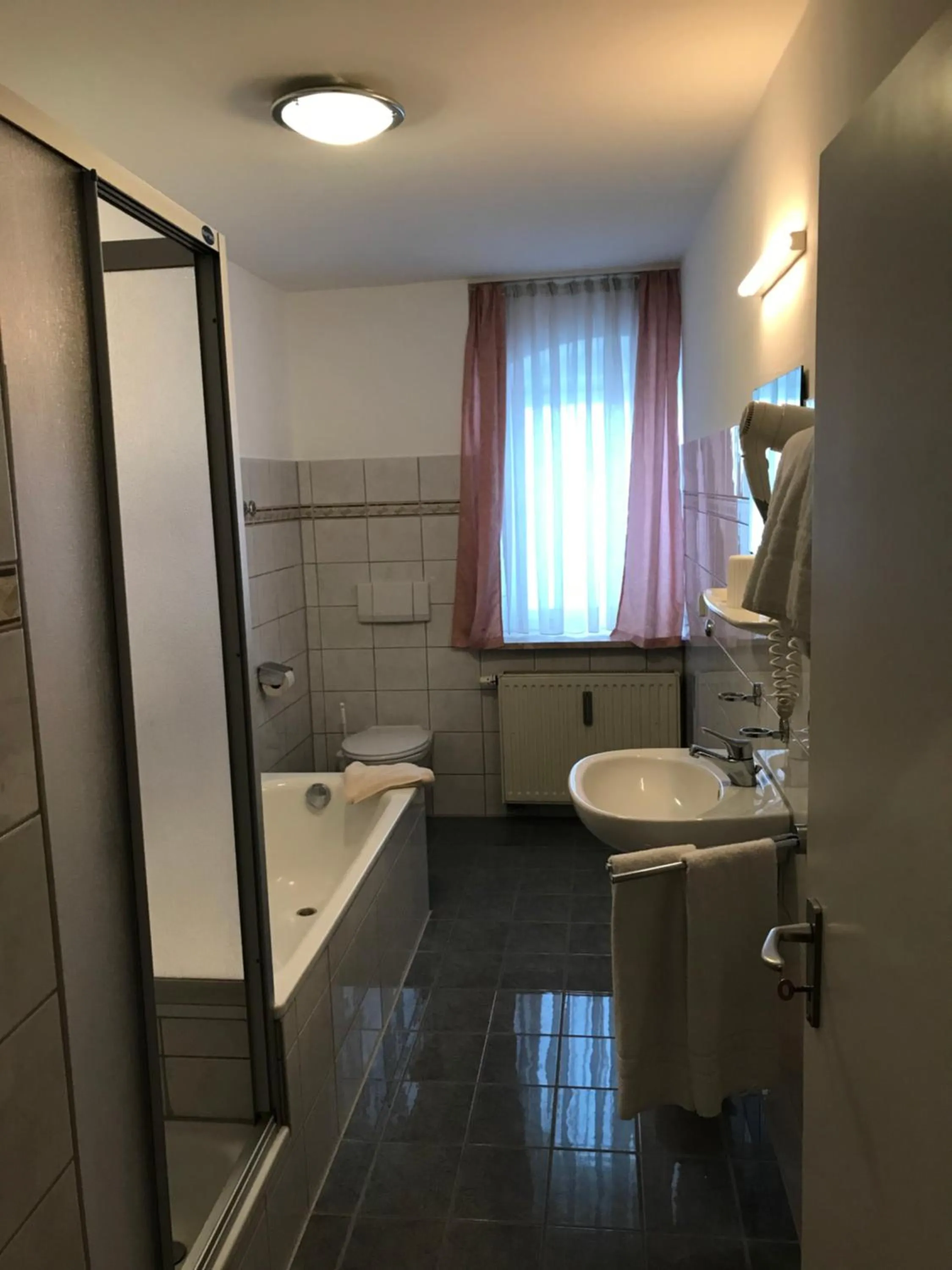 Hotel Guntia Boardinghouse virtueller check in und Zimmer Zugang