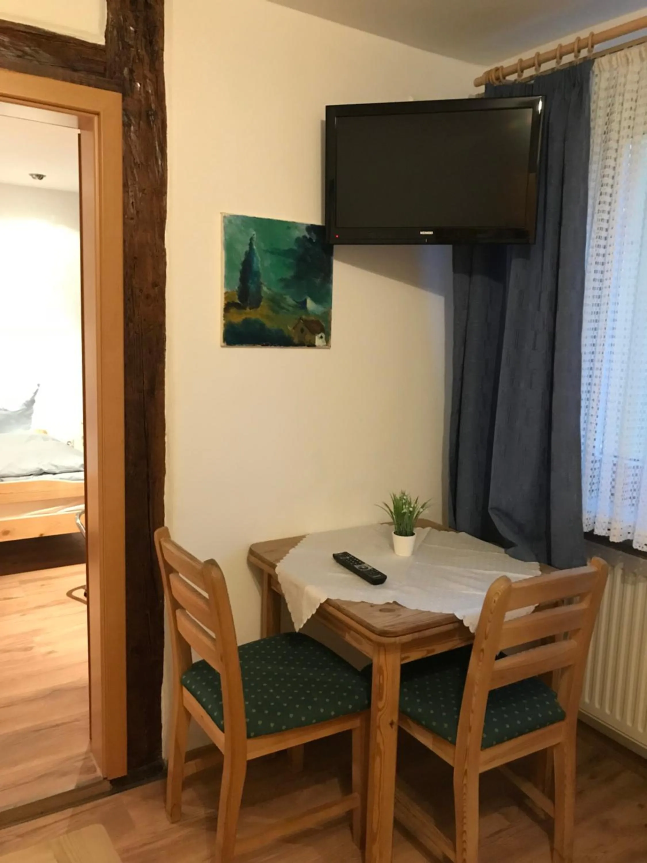 Photo of the whole room in Hotel Guntia Boardinghouse virtueller check in und Zimmer Zugang