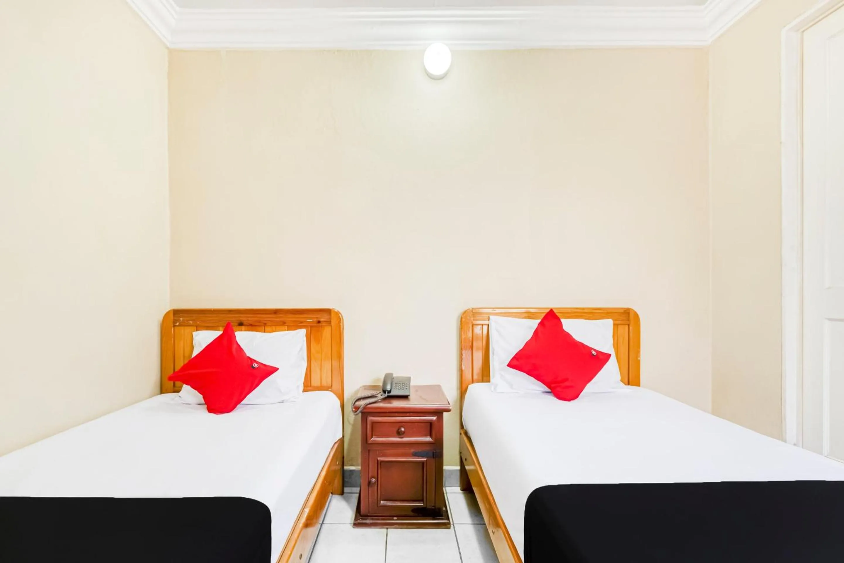 Bedroom, Bed in Capital O Colina Dorada