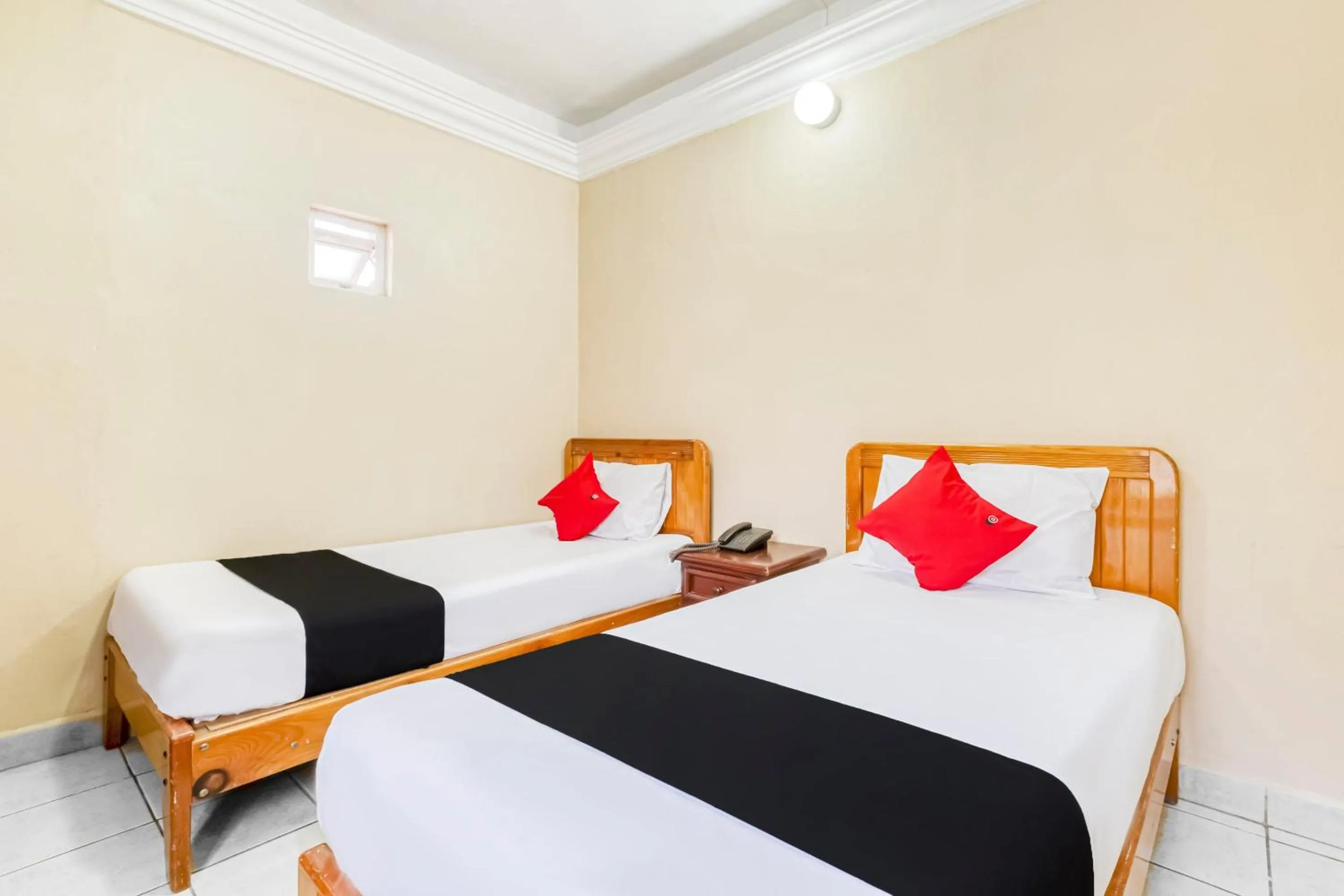 Bedroom, Bed in Capital O Colina Dorada