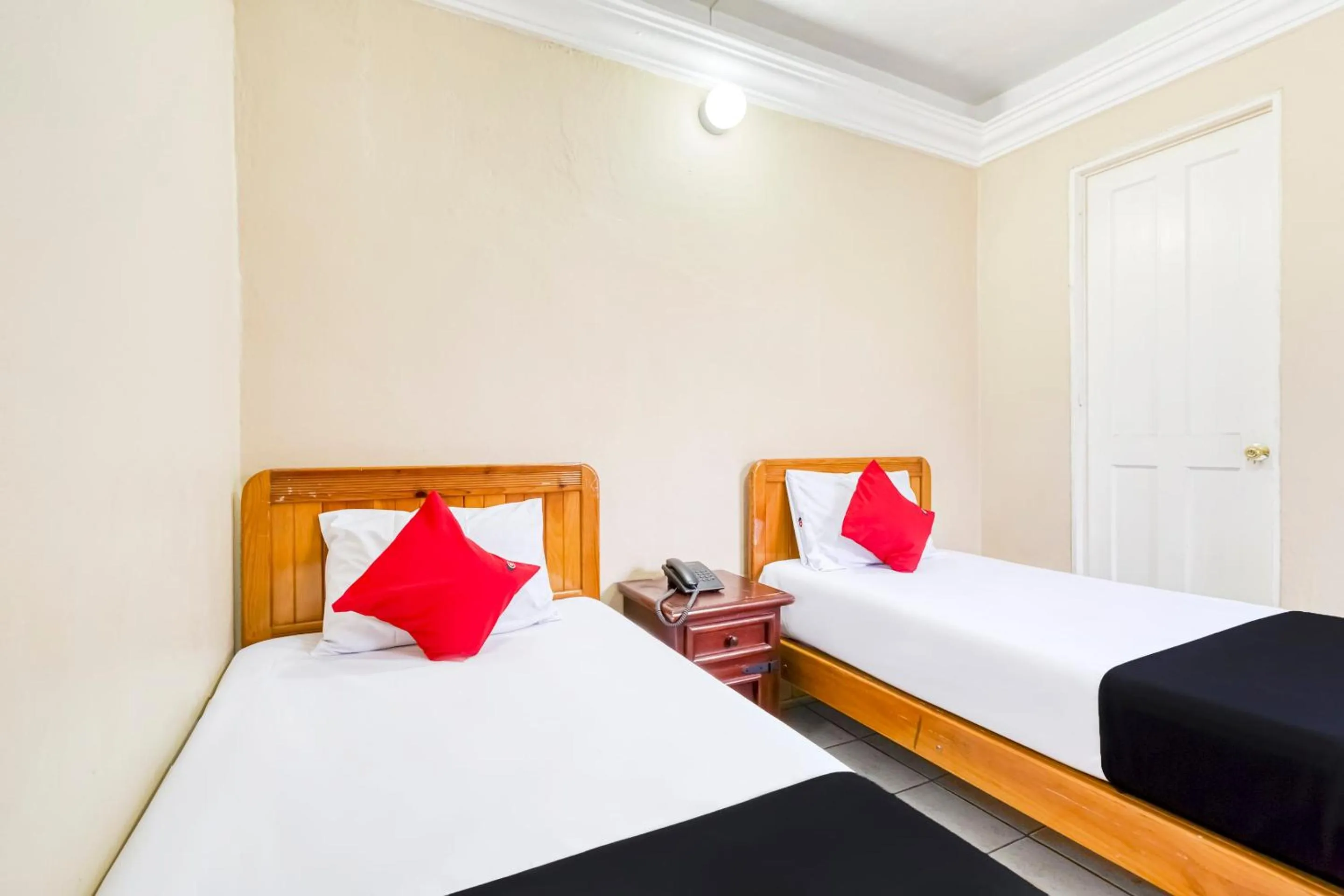 Bedroom, Bed in Capital O Colina Dorada