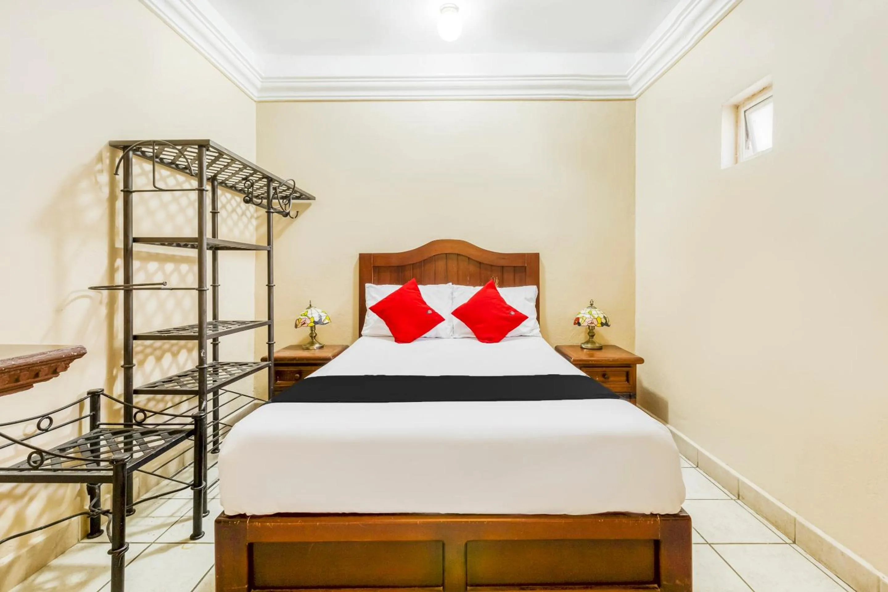 Bedroom, Bed in Capital O Colina Dorada