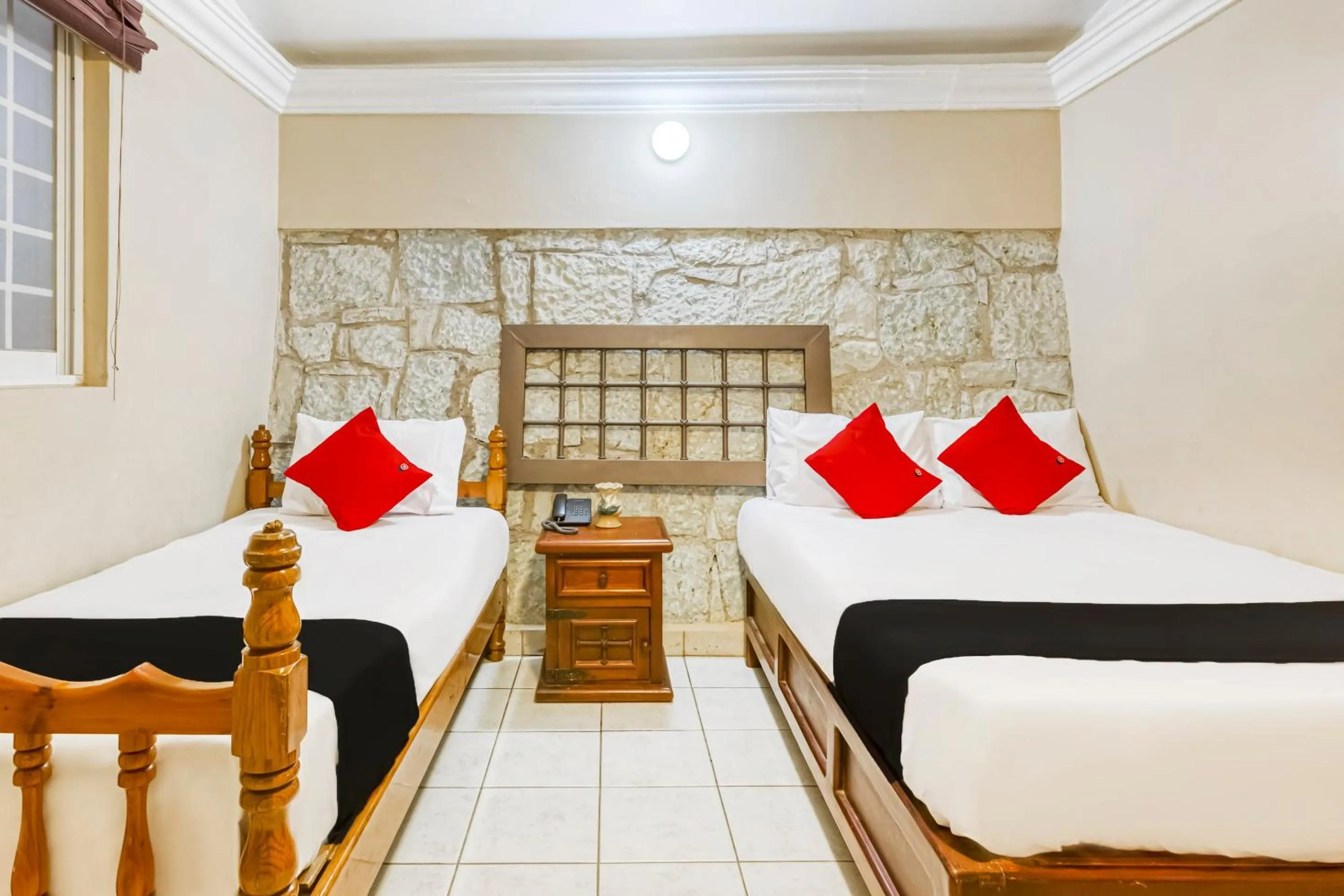 Bedroom, Bed in Capital O Colina Dorada