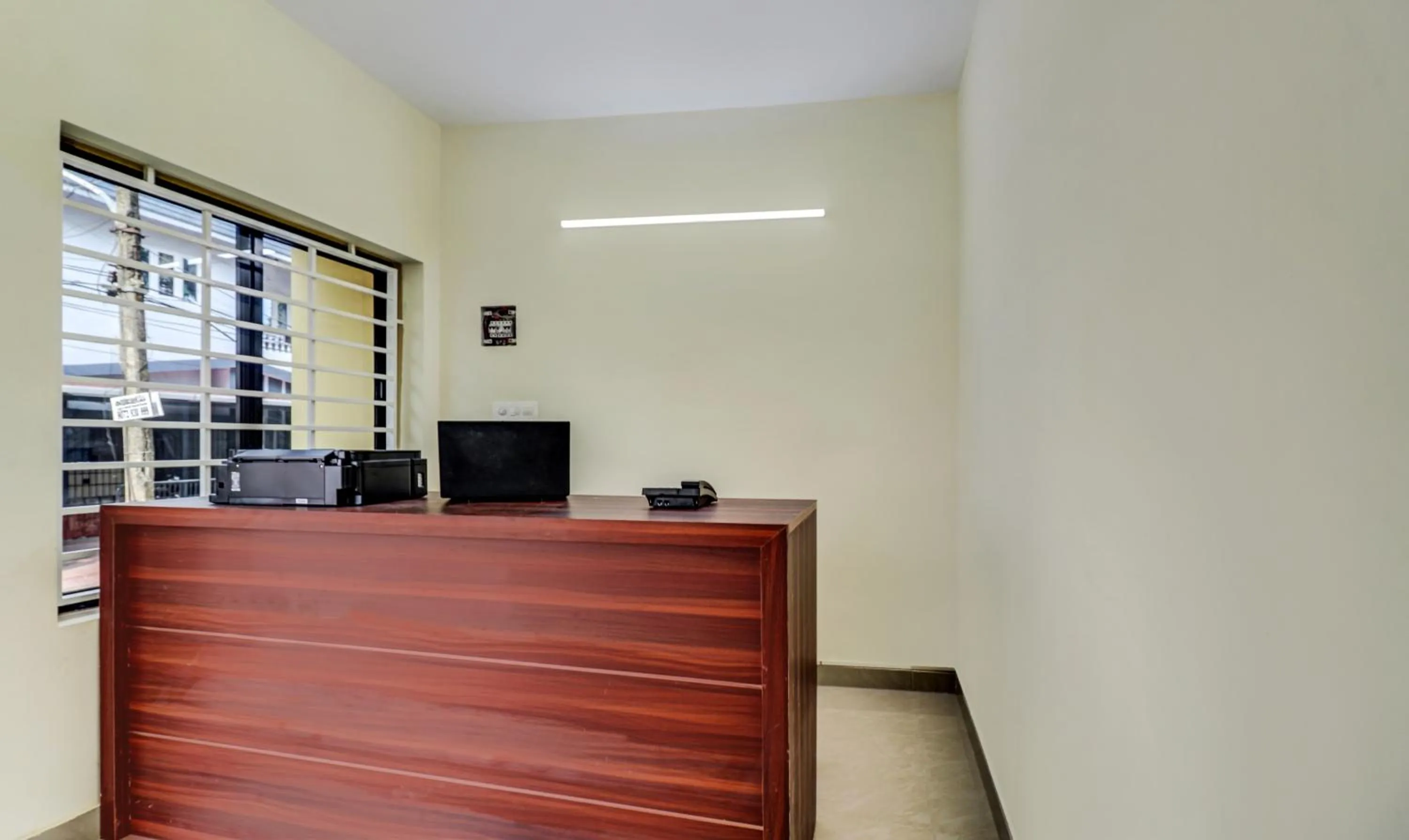 Lobby or reception in Itsy Hotels Rain Tulsi Stayz, Palarivattom Junction