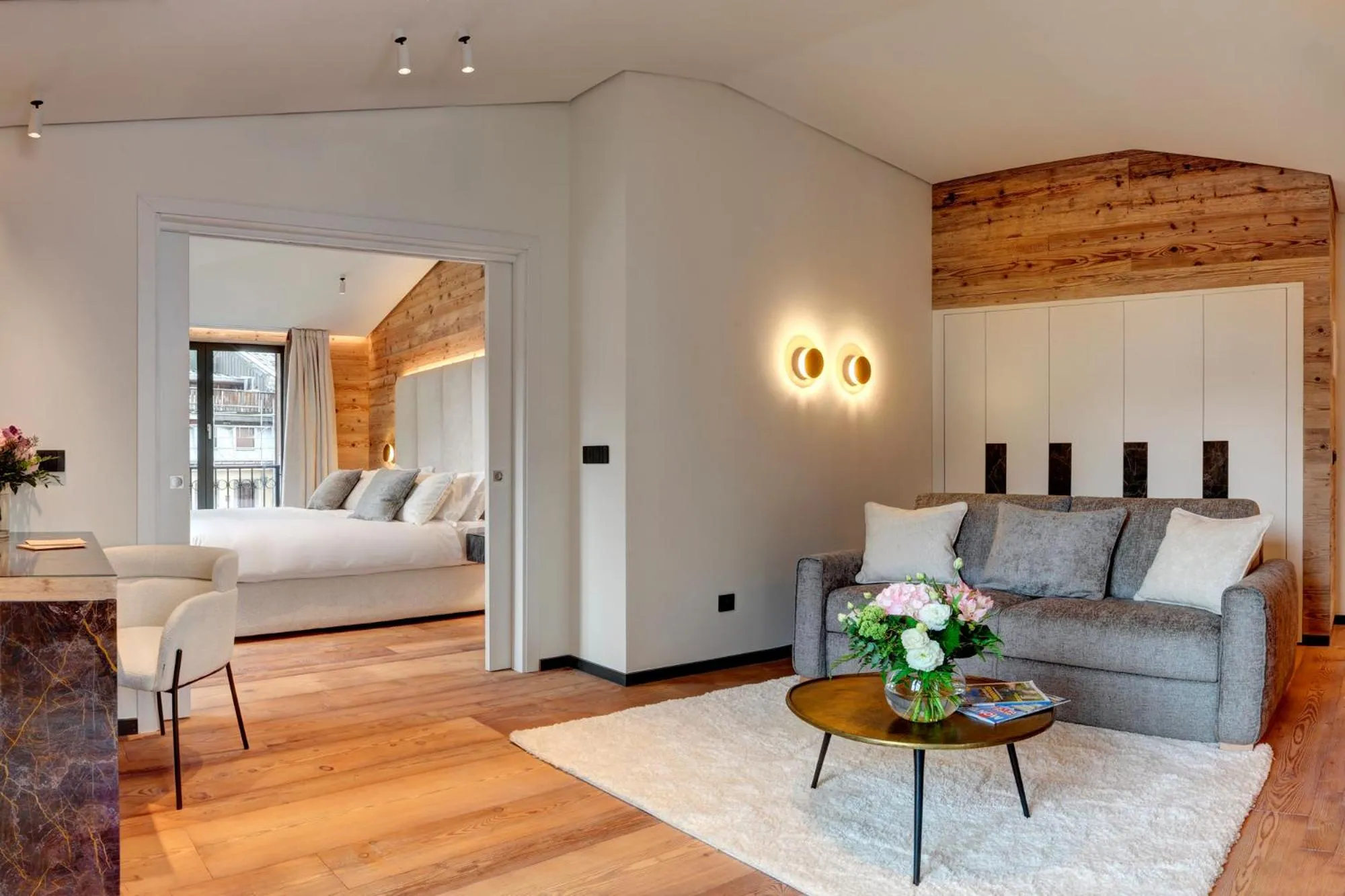 Photo of the whole room, Bed in Grand Hôtel des Alpes