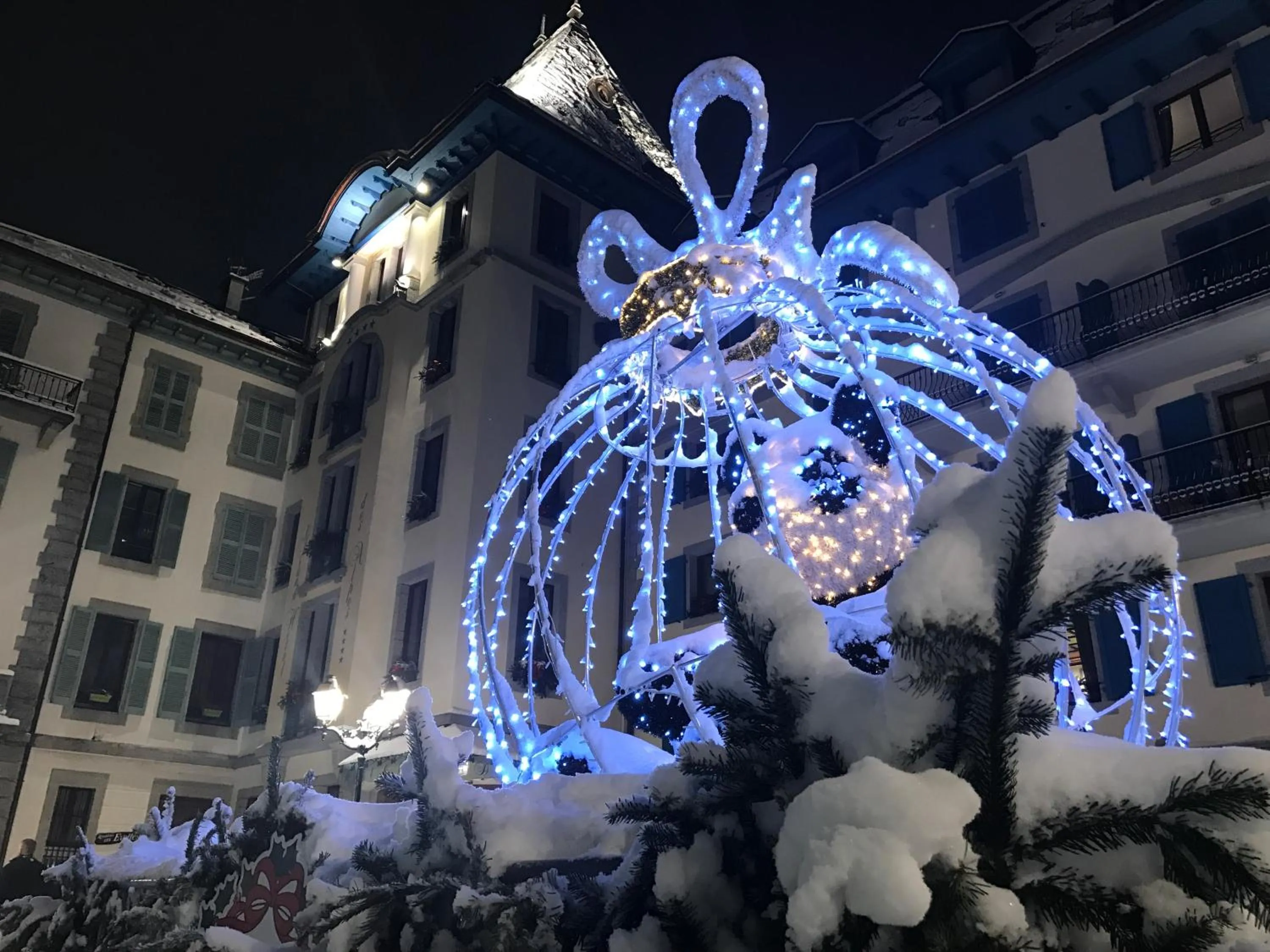 Night in Grand Hôtel des Alpes