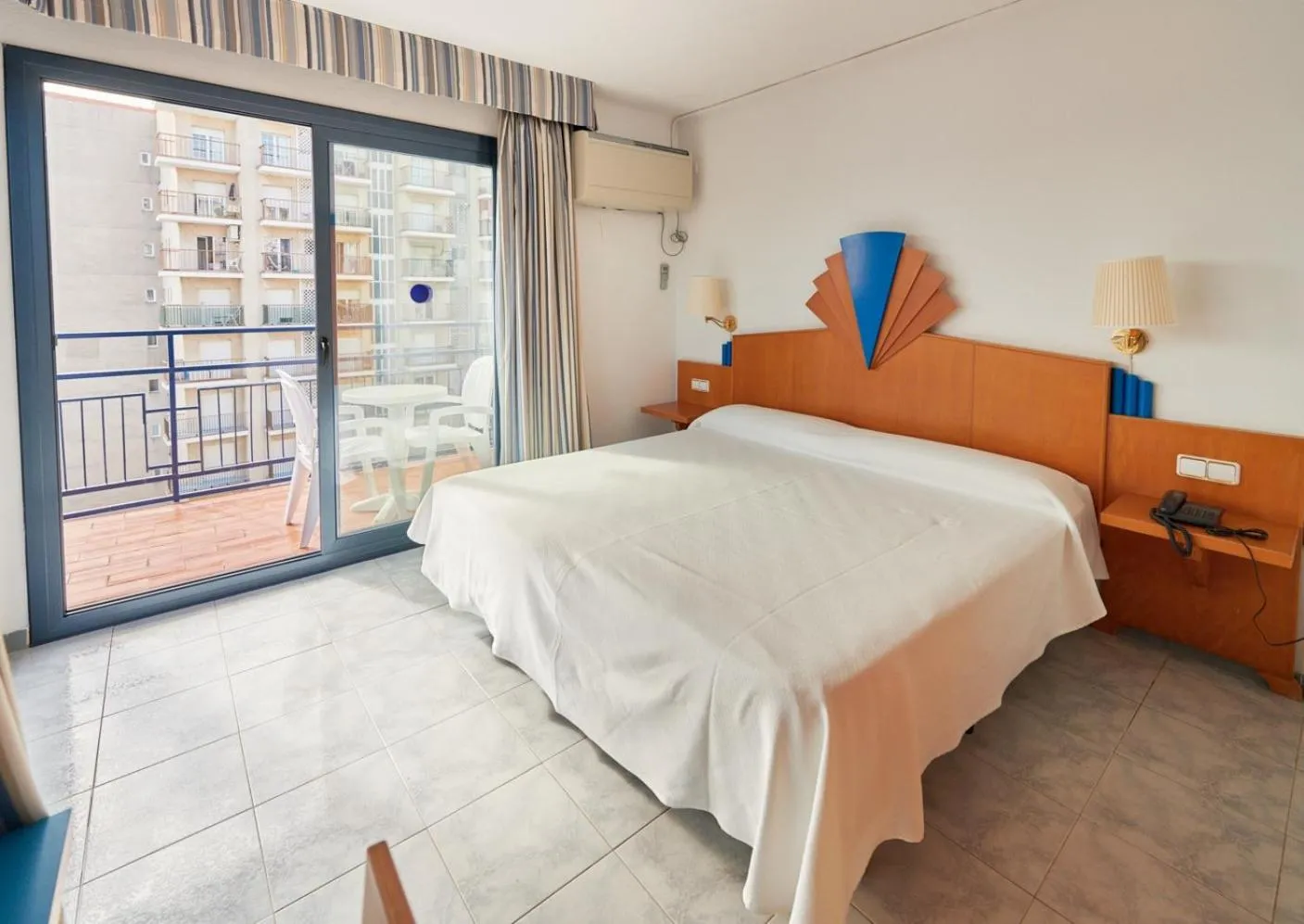 Bedroom in Checkin Blanes