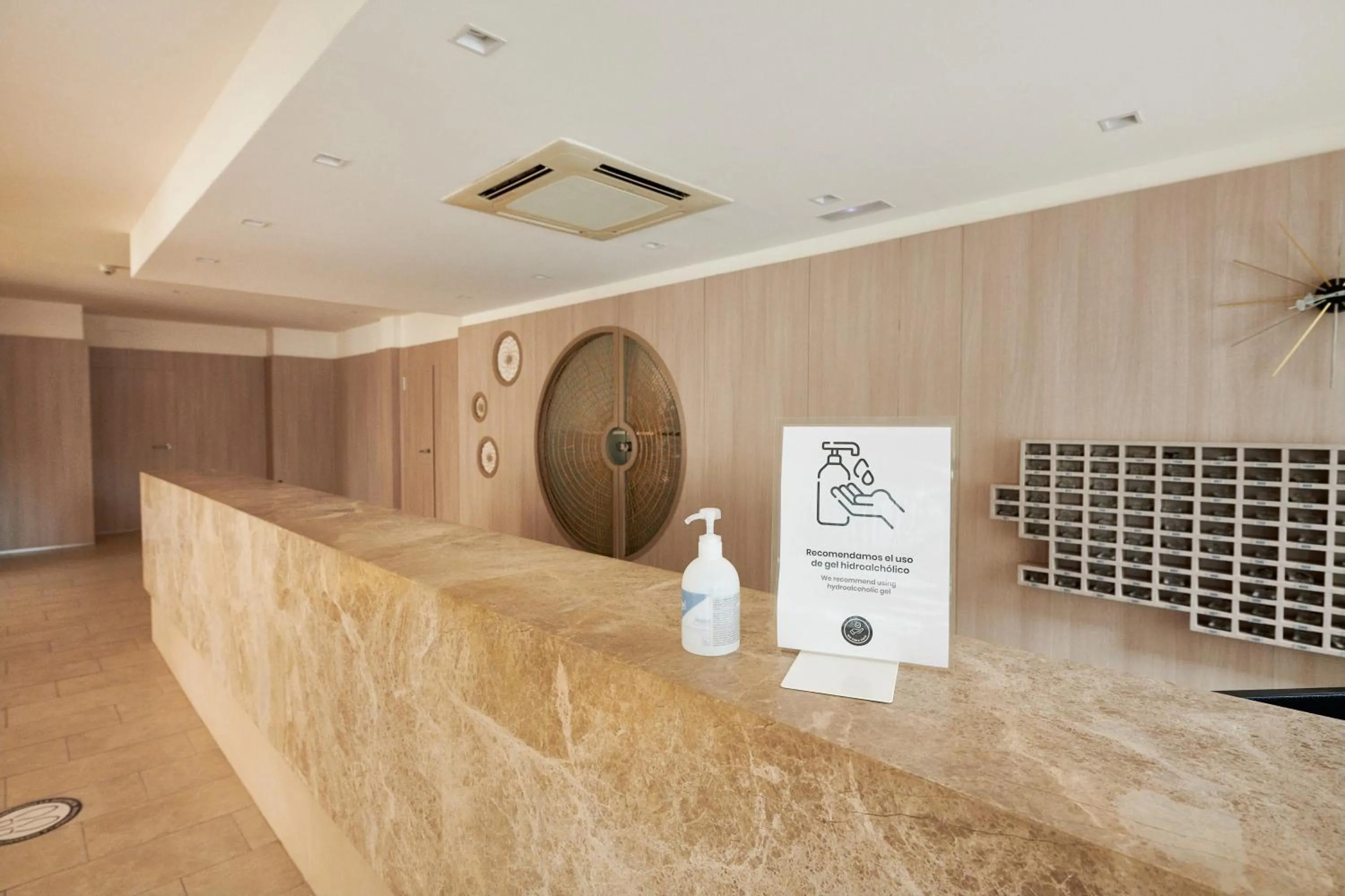 Lobby or reception in Checkin Blanes