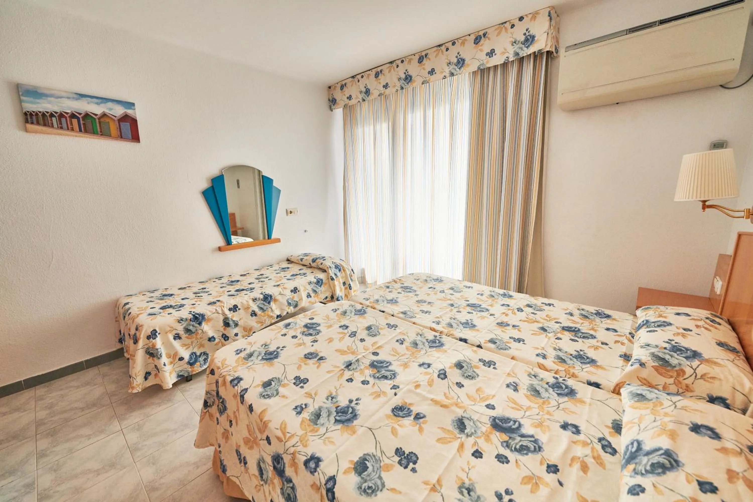 Bedroom in Checkin Blanes