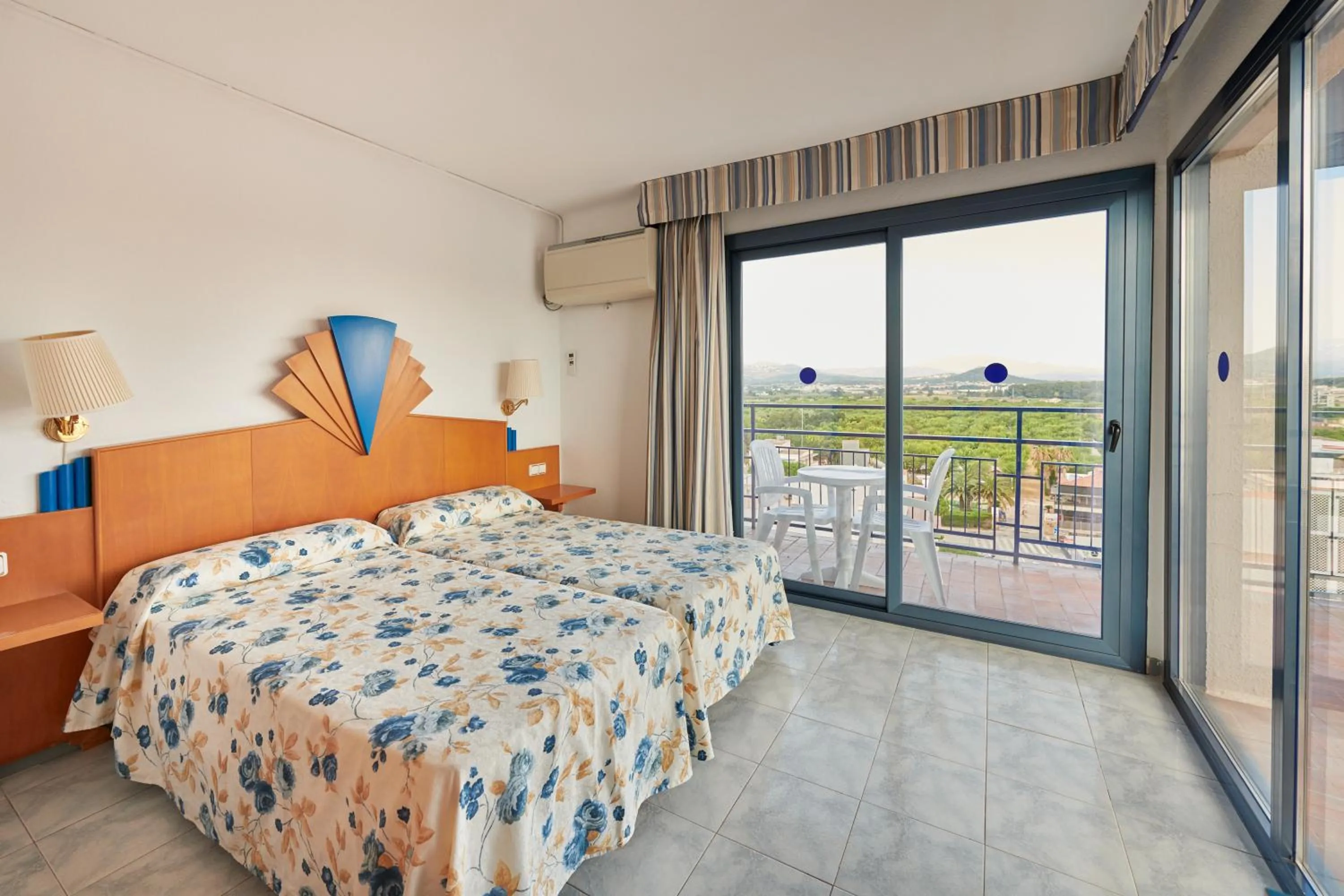 Bedroom in Checkin Blanes