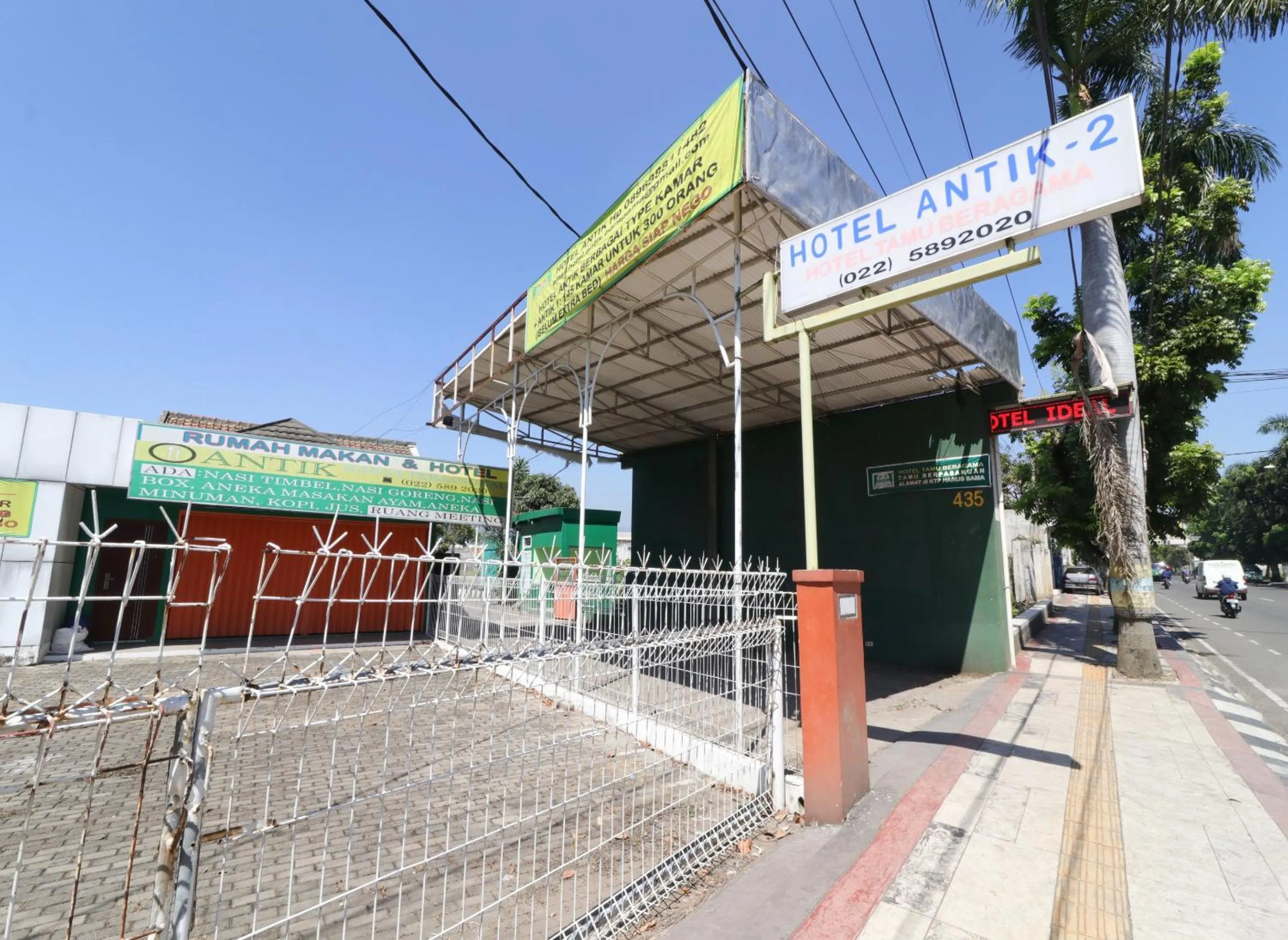 Property logo or sign in Cantik Hotel