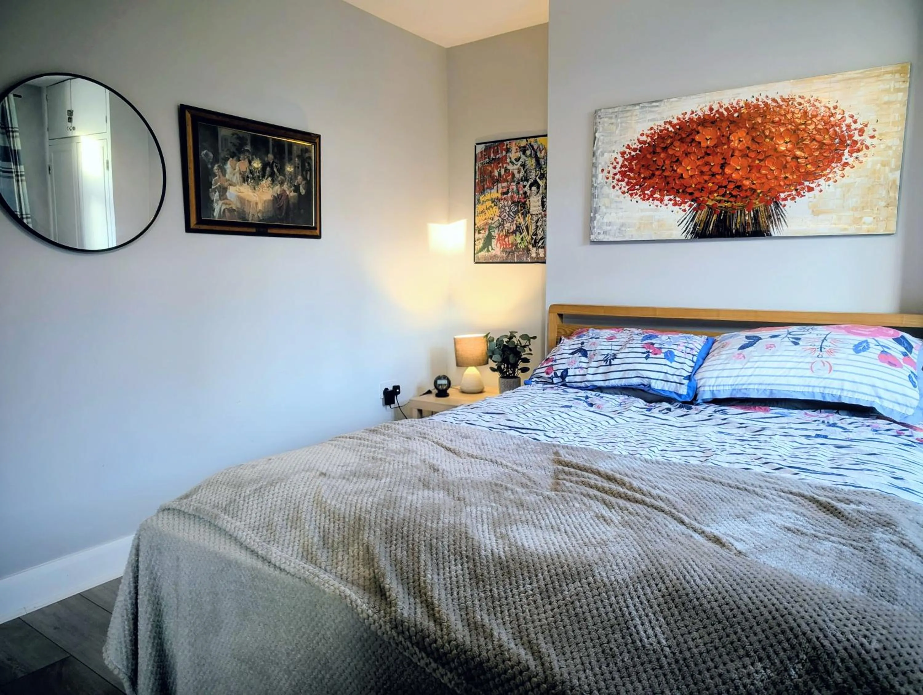 Bed in TopHome West Hampstead
