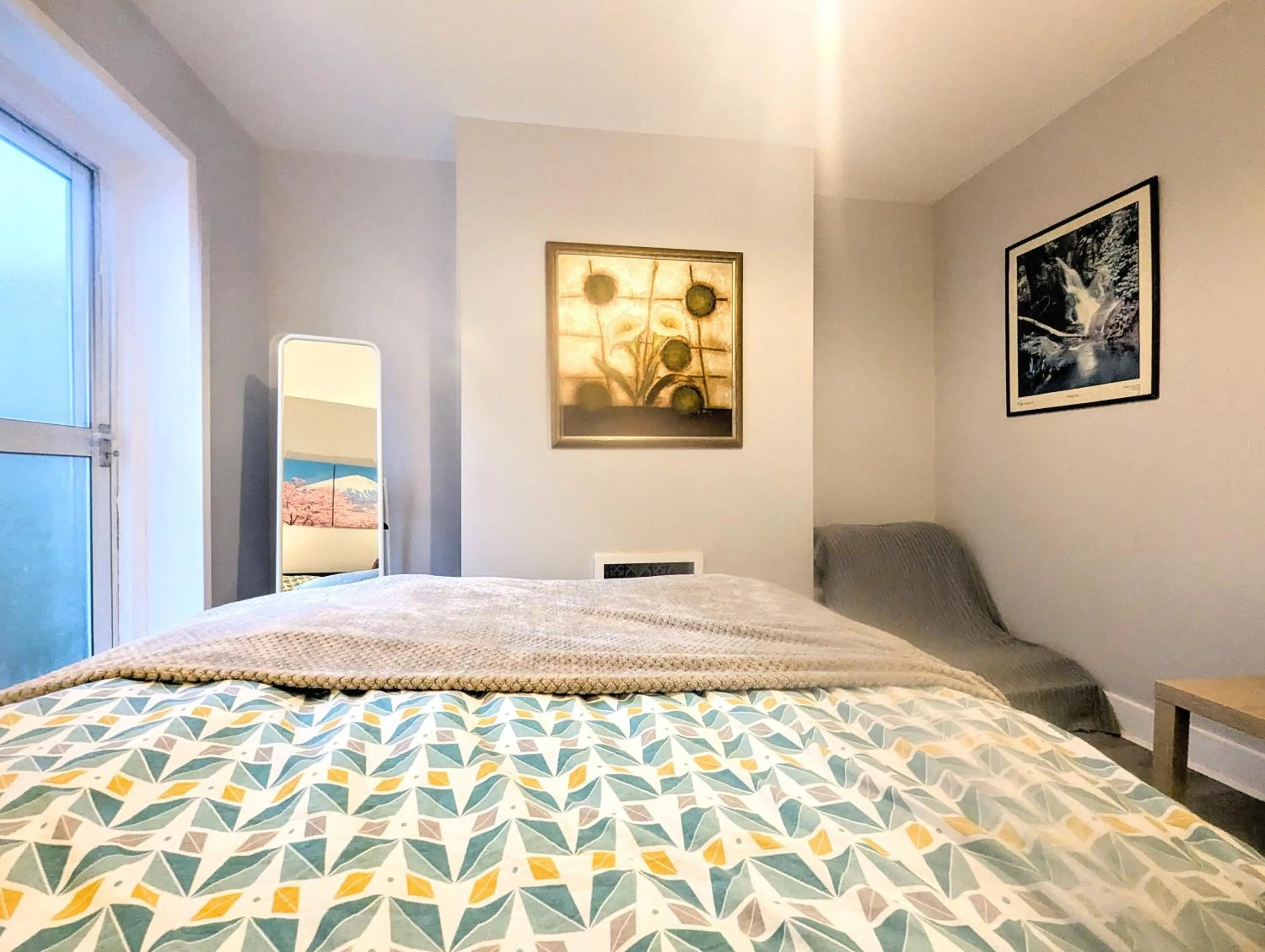 Bed in TopHome West Hampstead