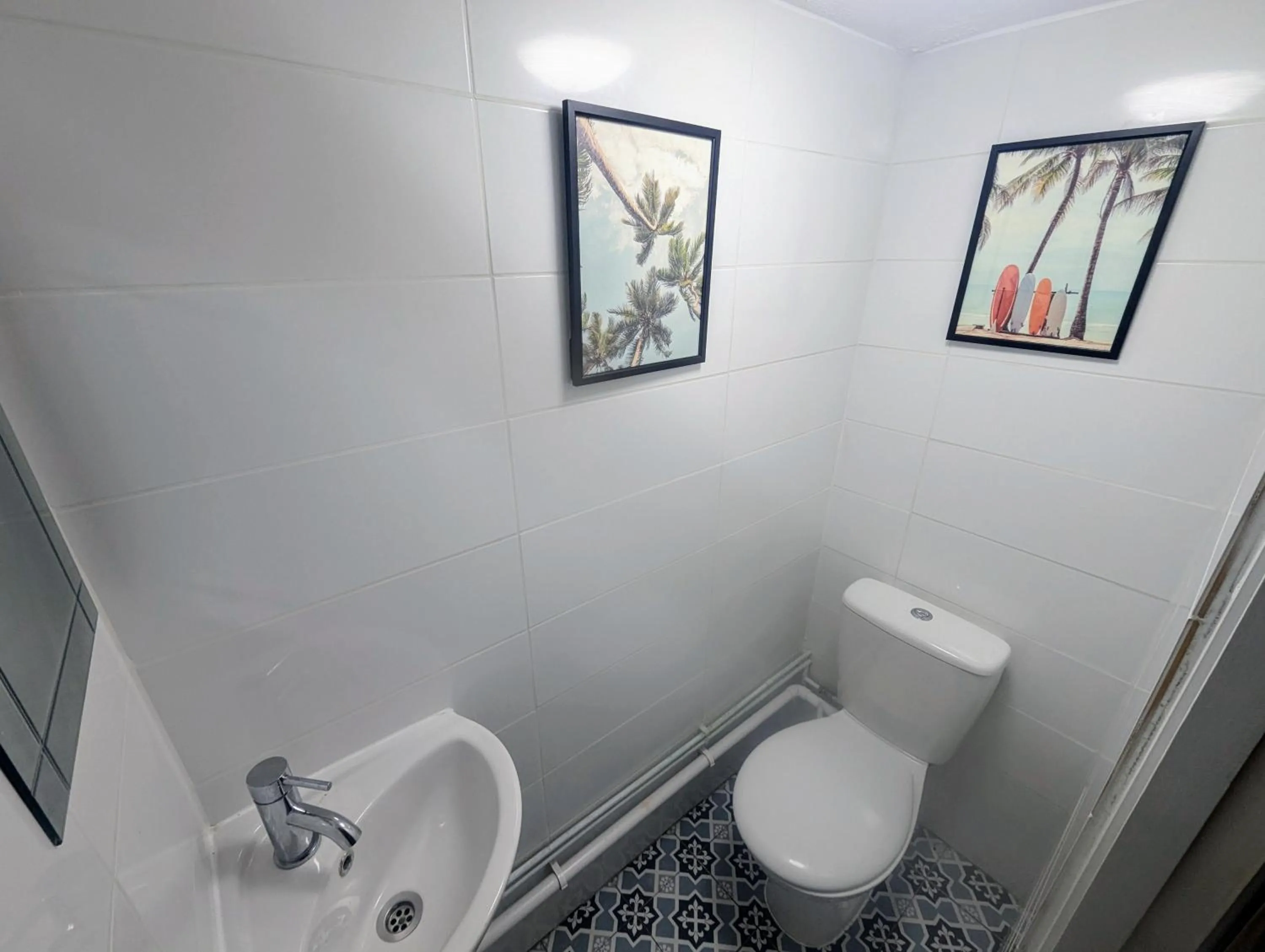Toilet in TopHome West Hampstead
