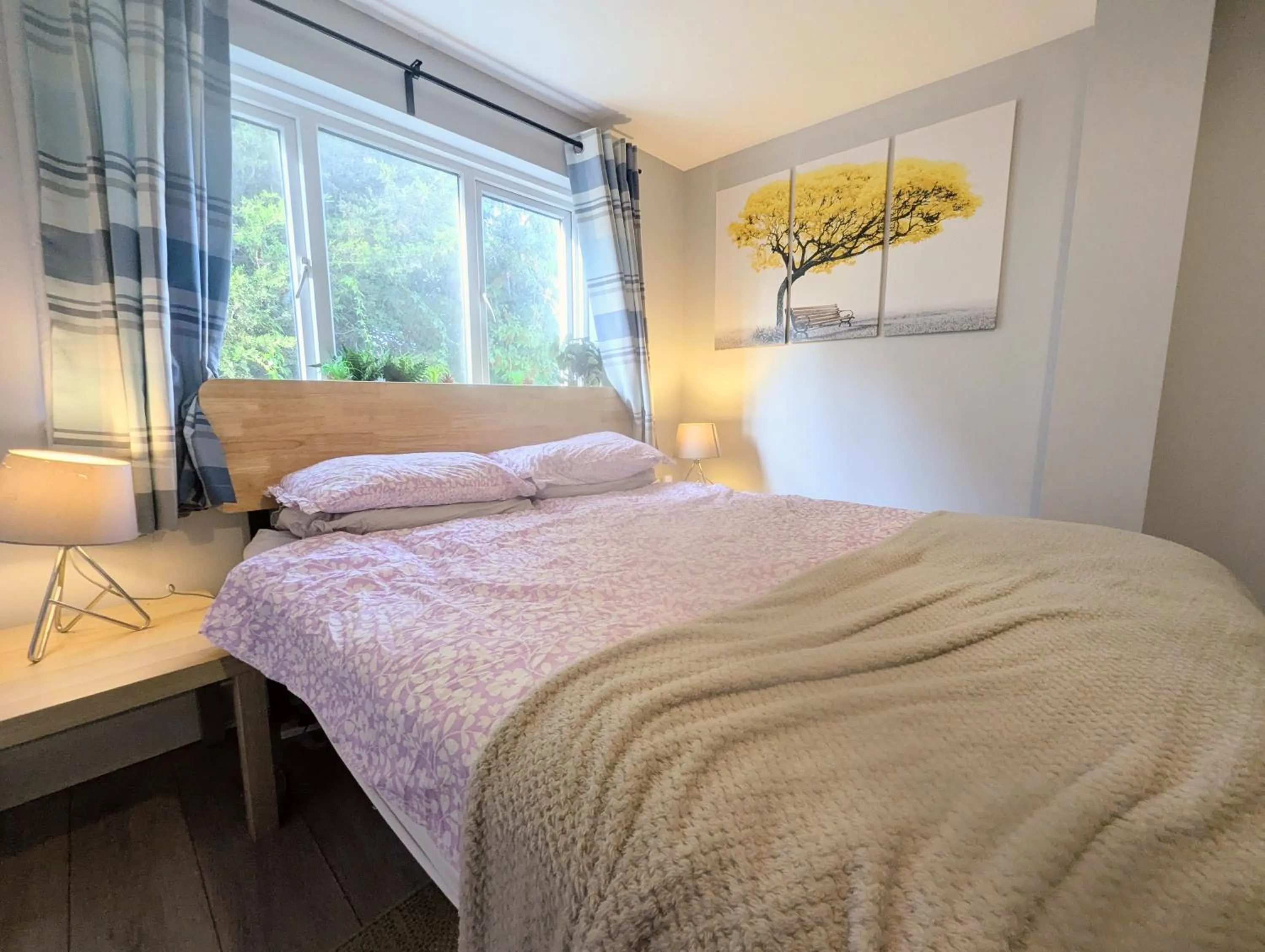 Bed in TopHome West Hampstead