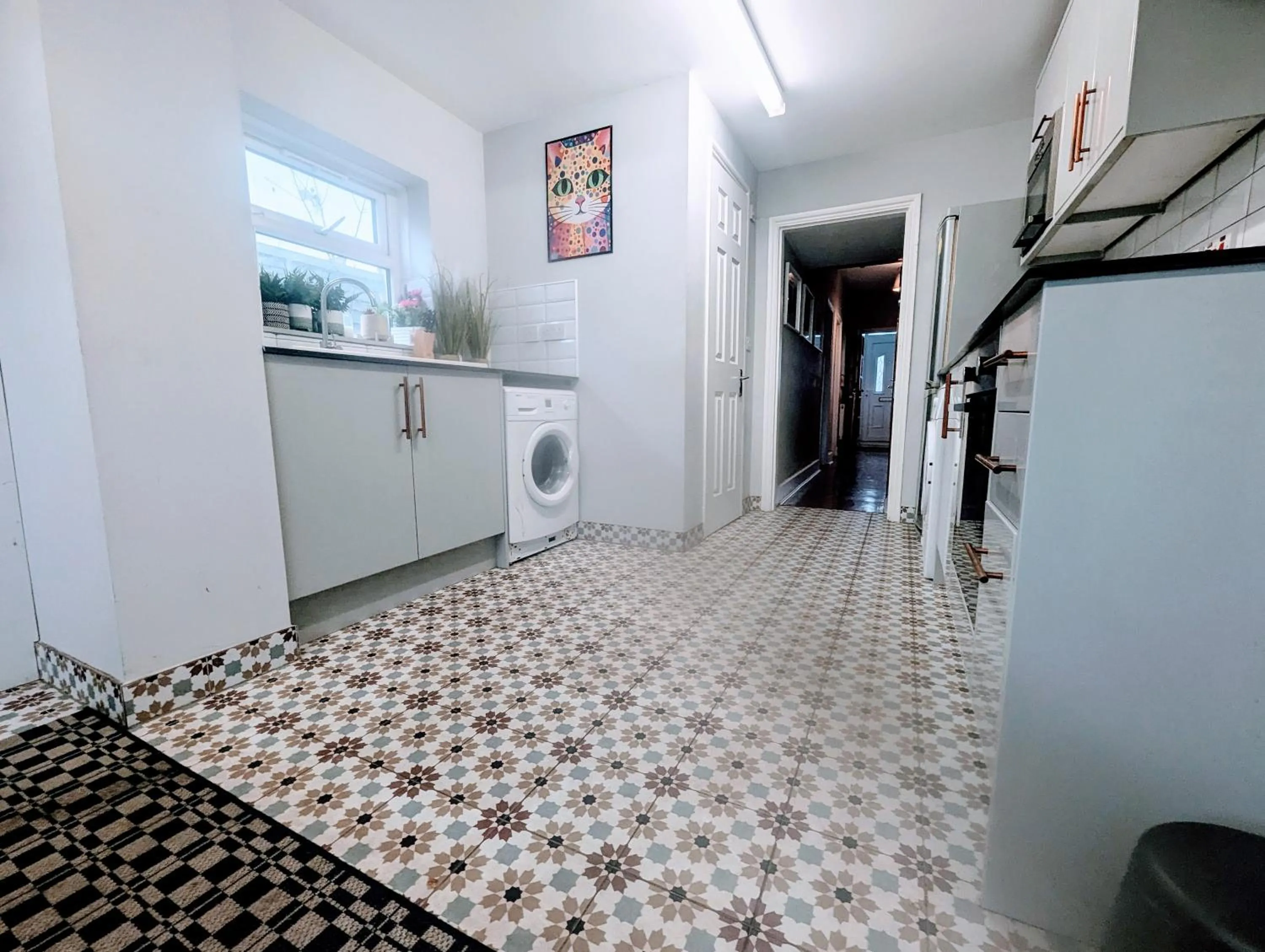 Kitchen or kitchenette in TopHome West Hampstead