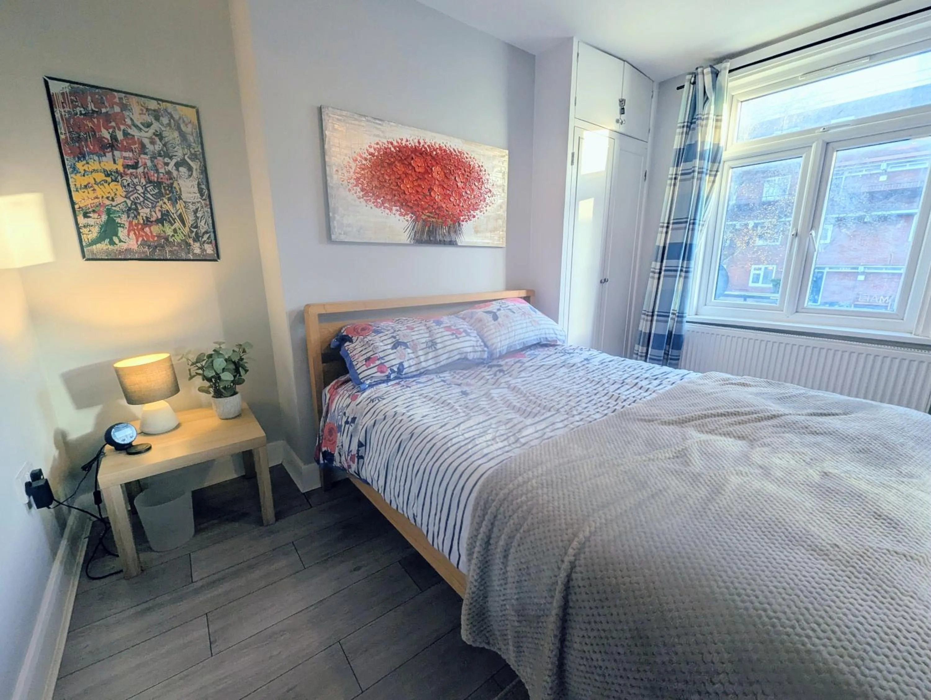 Bed in TopHome West Hampstead