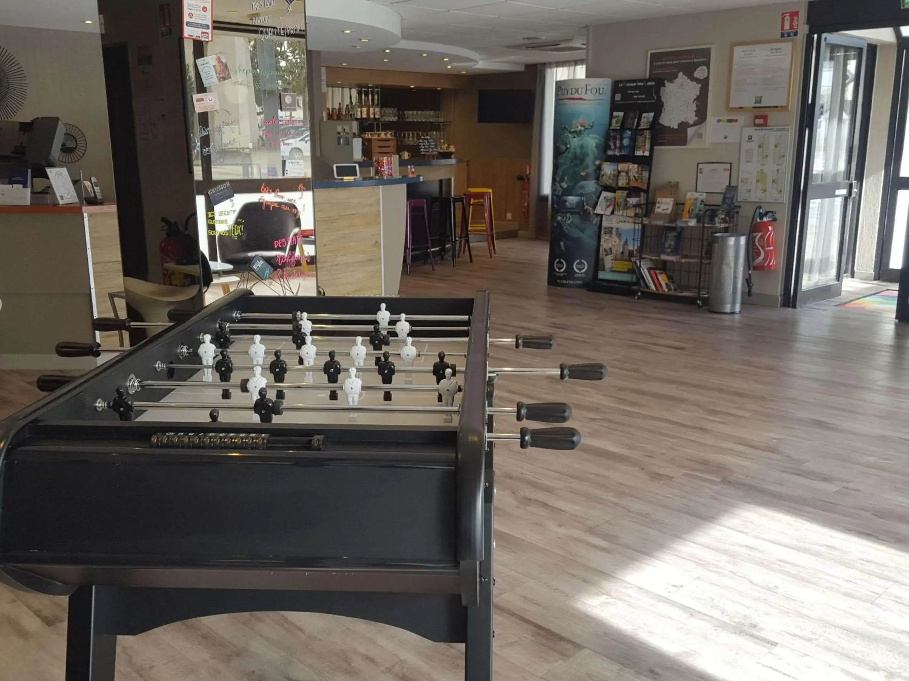 Lounge or bar in ibis Styles Angers Centre Gare Lounge or bar in ibis Styles Angers Centre Gare