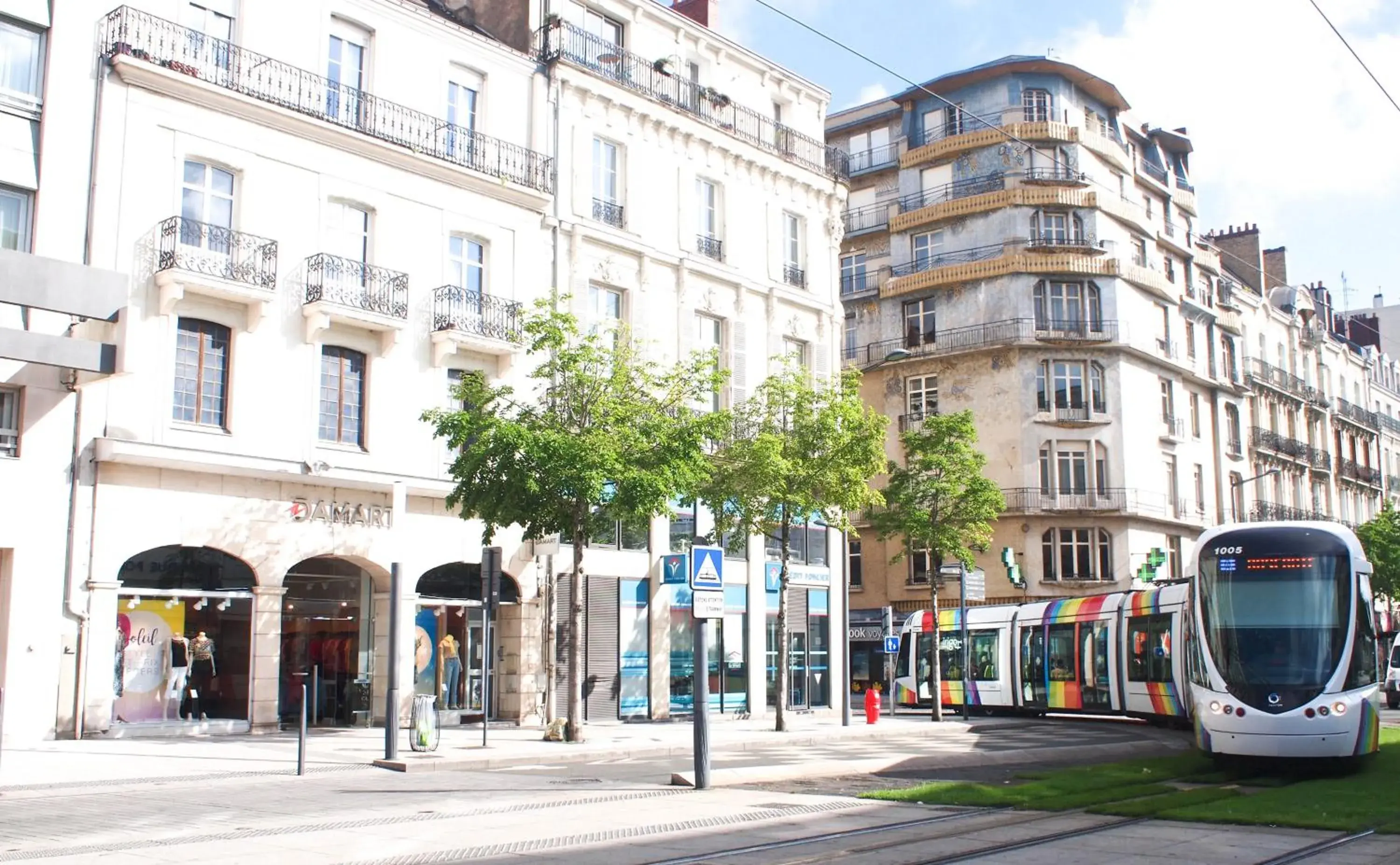 Property building in ibis Styles Angers Centre Gare Property building in ibis Styles Angers Centre Gare