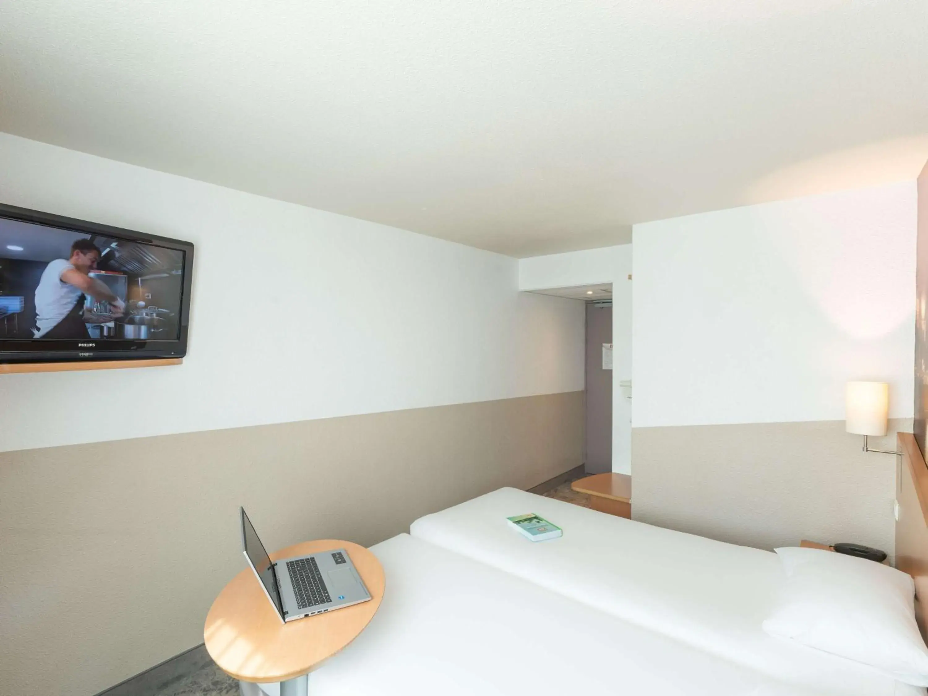Bedroom, Bed in ibis Styles Angers Centre Gare Bedroom, Bed in ibis Styles Angers Centre Gare