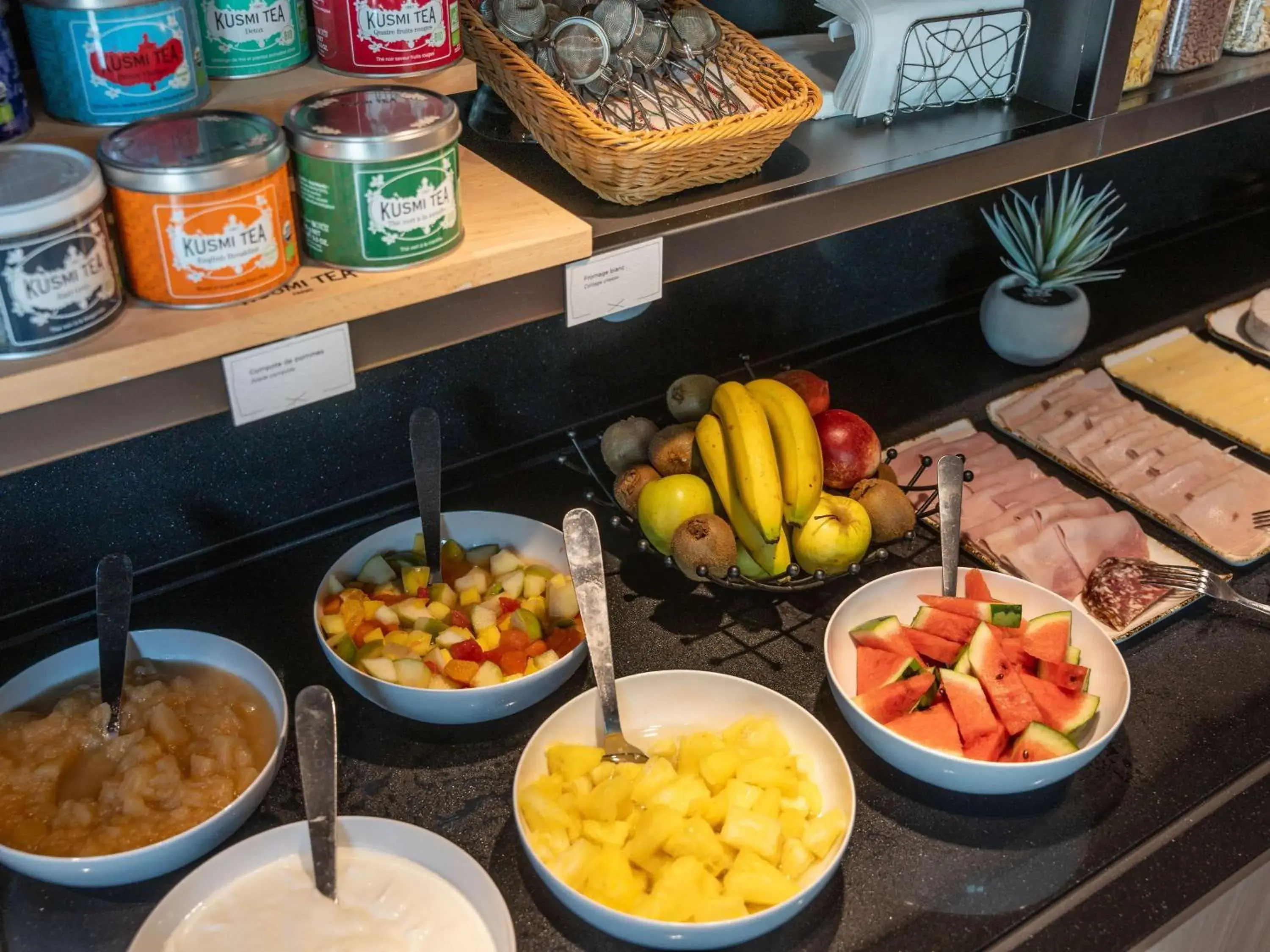 Breakfast in ibis Styles Angers Centre Gare Breakfast in ibis Styles Angers Centre Gare