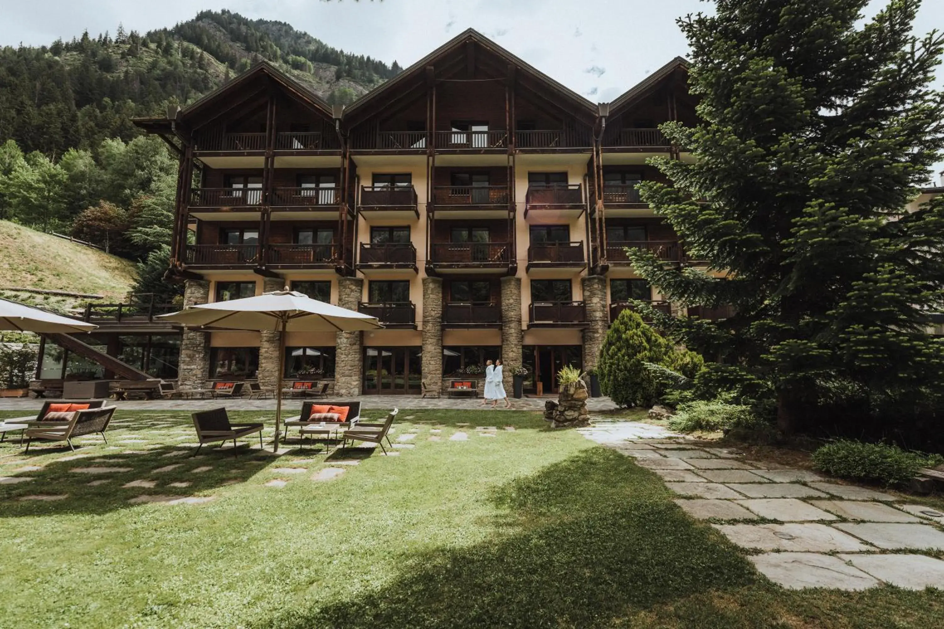 Property building in QC Hotel Monte Bianco Property building in QC Hotel Monte Bianco