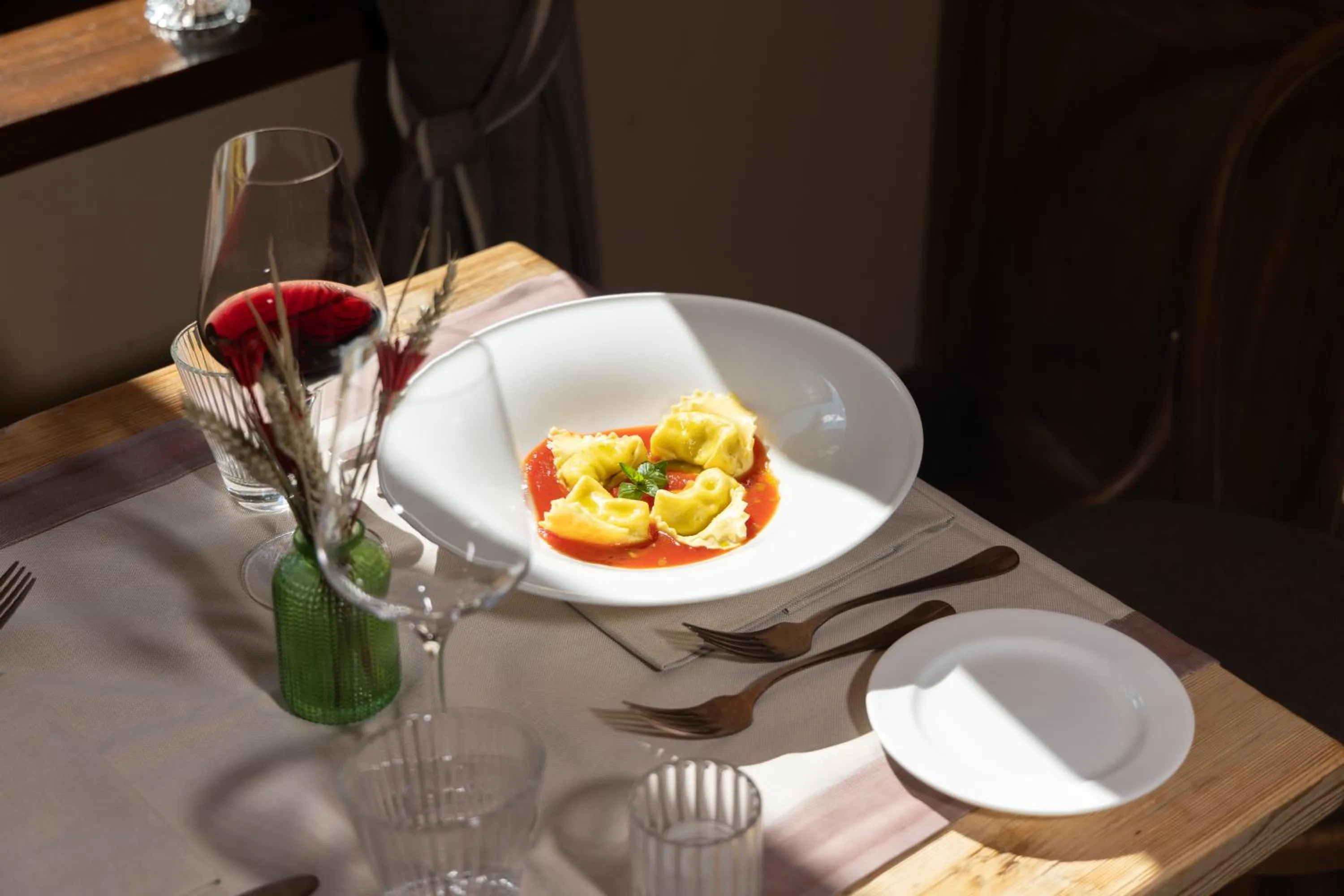 Restaurant/places to eat in QC Hotel Monte Bianco