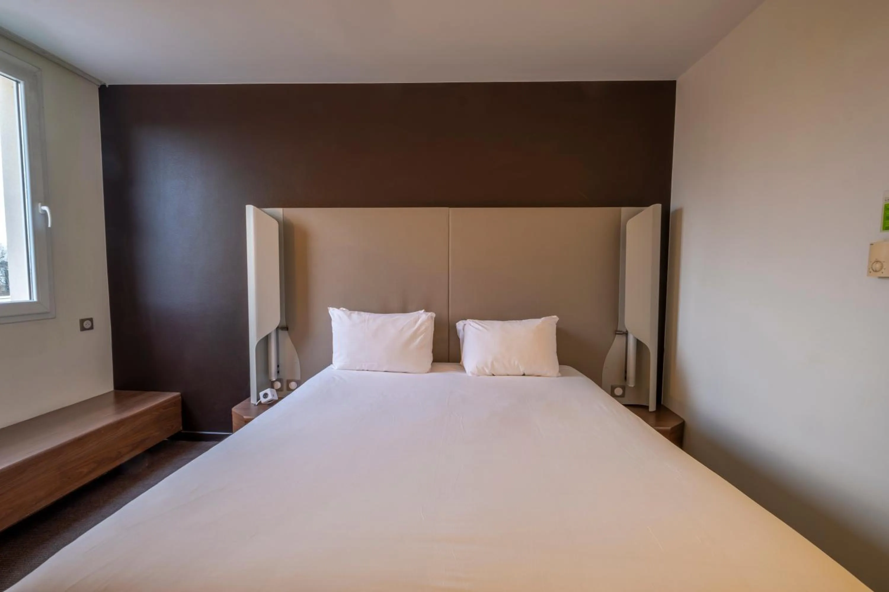 Bed in Campanile Roissy - Aéroport CDG - Le Mesnil Amelot