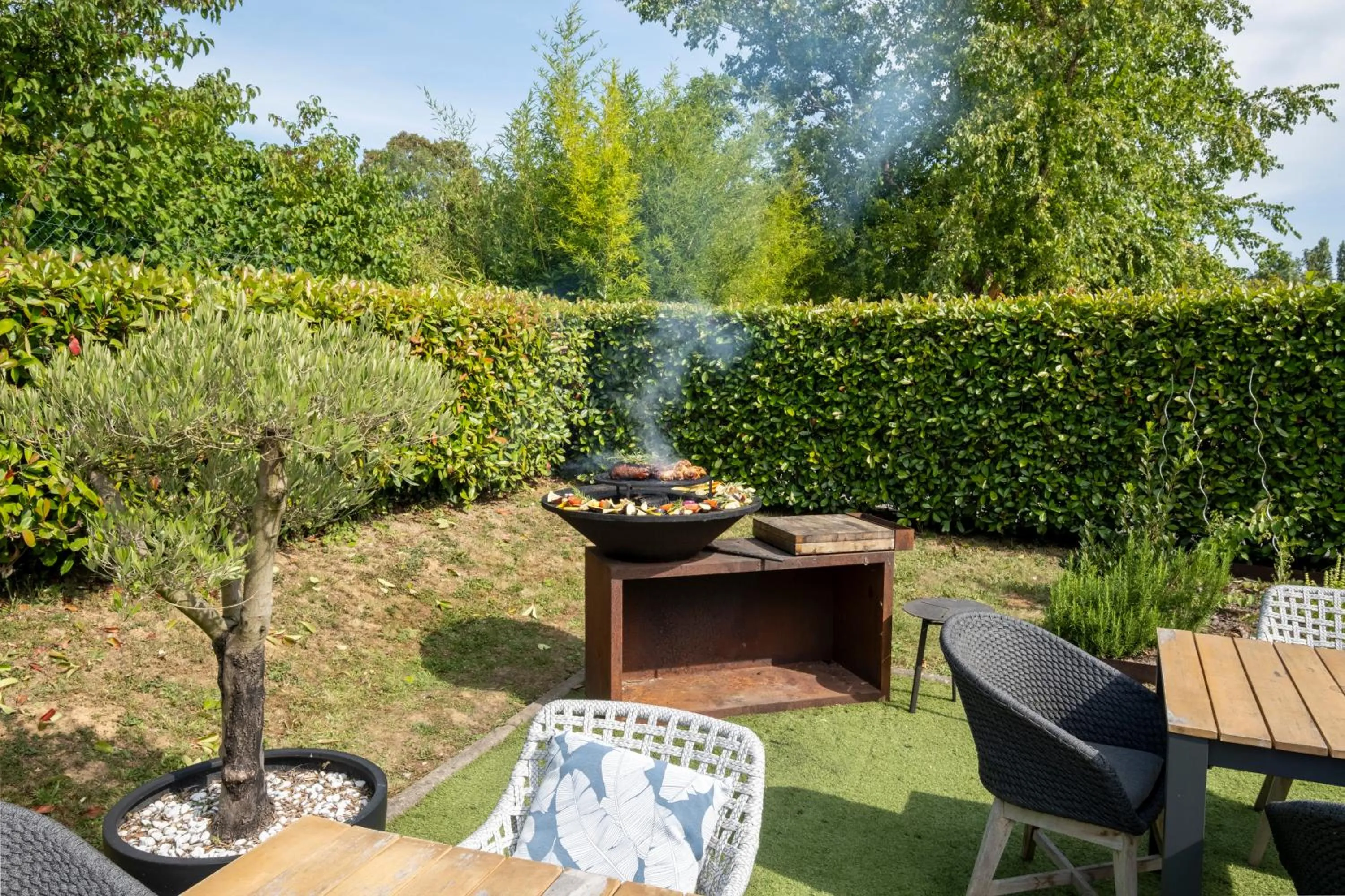 Patio in Campanile Roissy - Aéroport CDG - Le Mesnil Amelot
