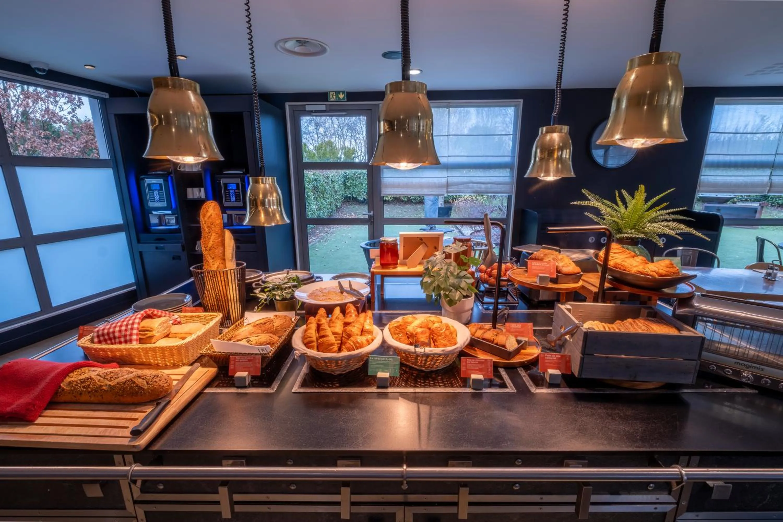 Breakfast in Campanile Roissy - Aéroport CDG - Le Mesnil Amelot