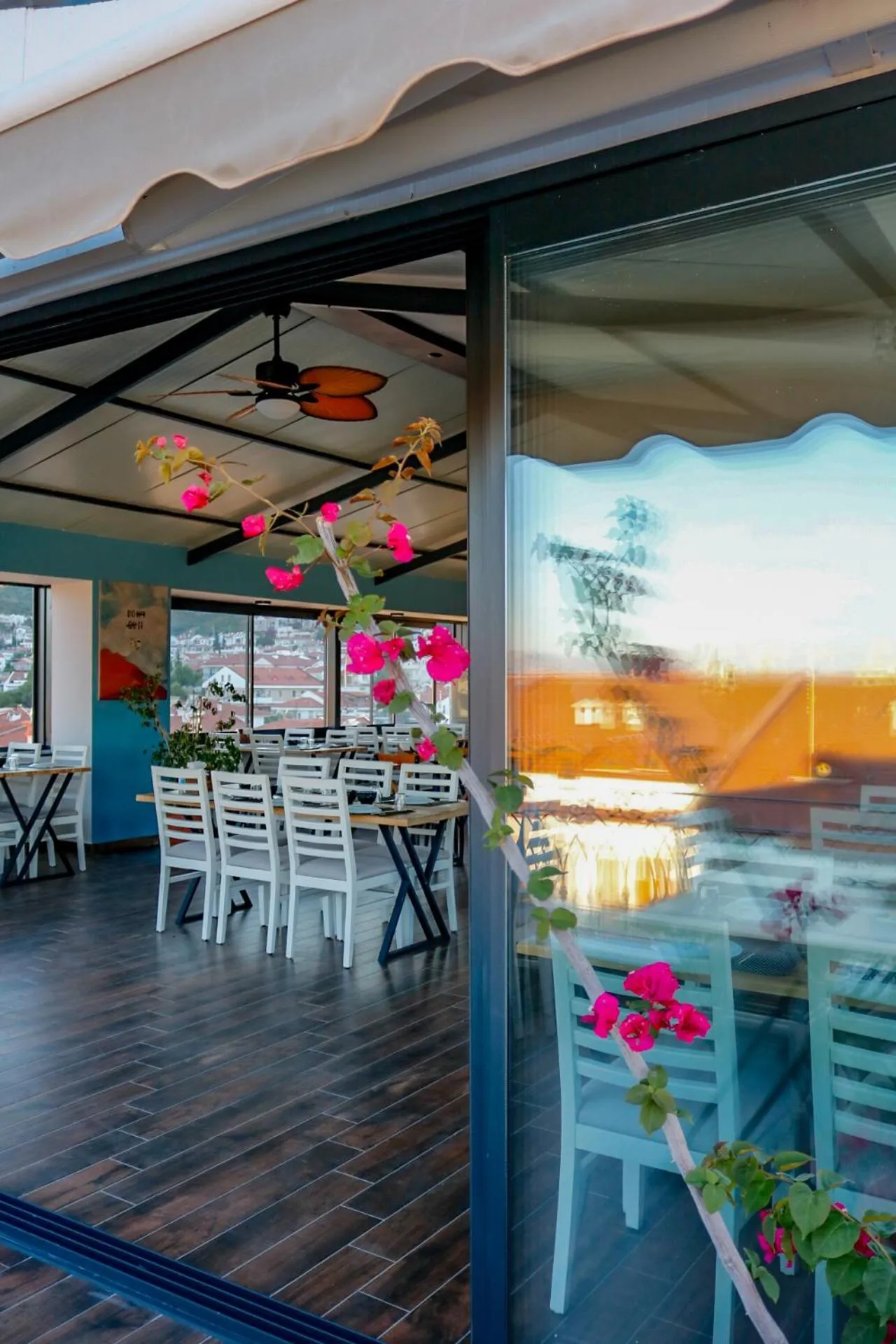 Patio in Zephyros City Otel