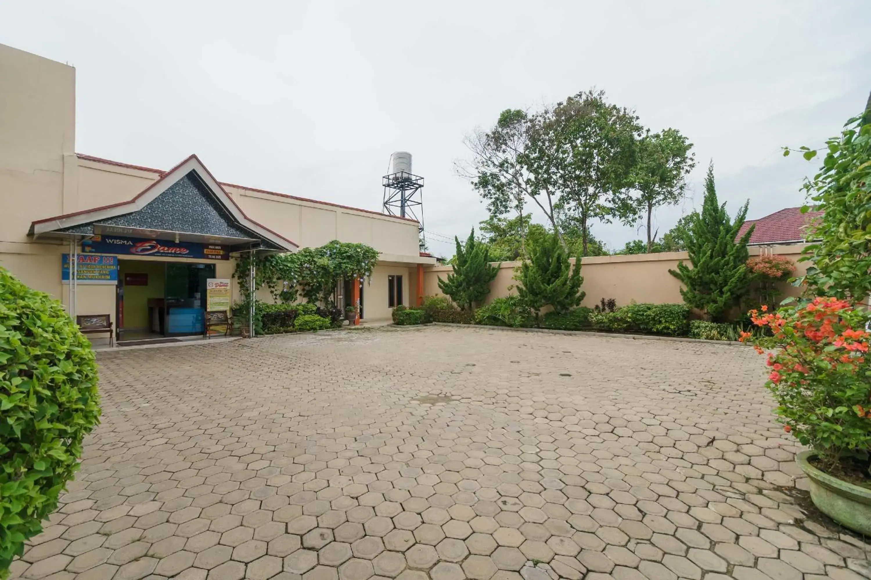 Property building in RedDoorz Syariah @ Mora Garden Bungo Property building in RedDoorz Syariah @ Mora Garden Bungo