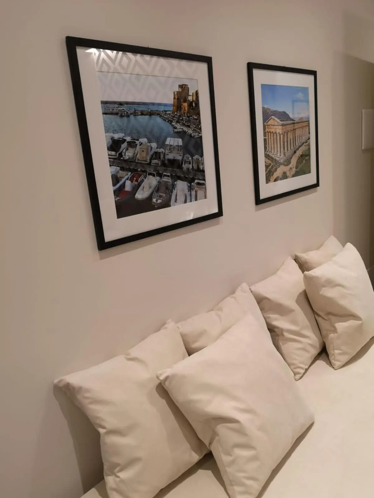 Decorative detail, Bed in Luxmarì Hotel & Spa