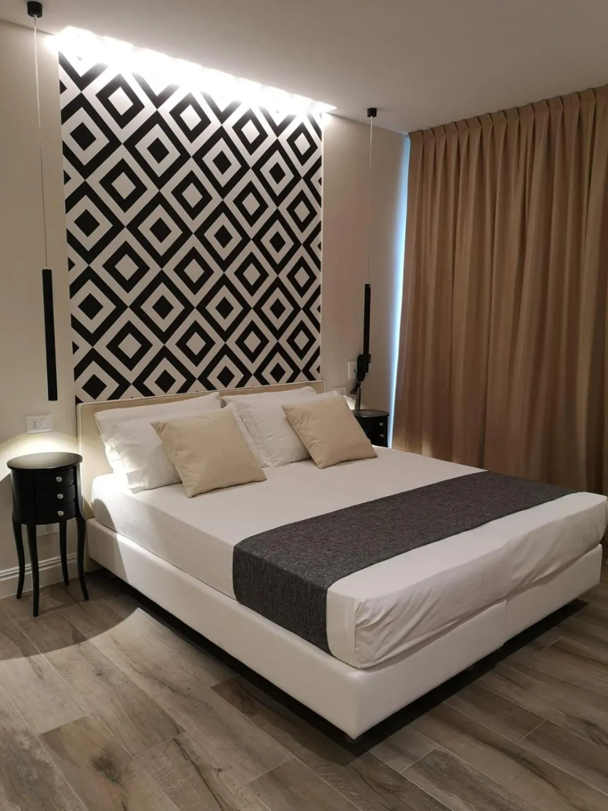 Bedroom, Bed in Luxmarì Hotel & Spa