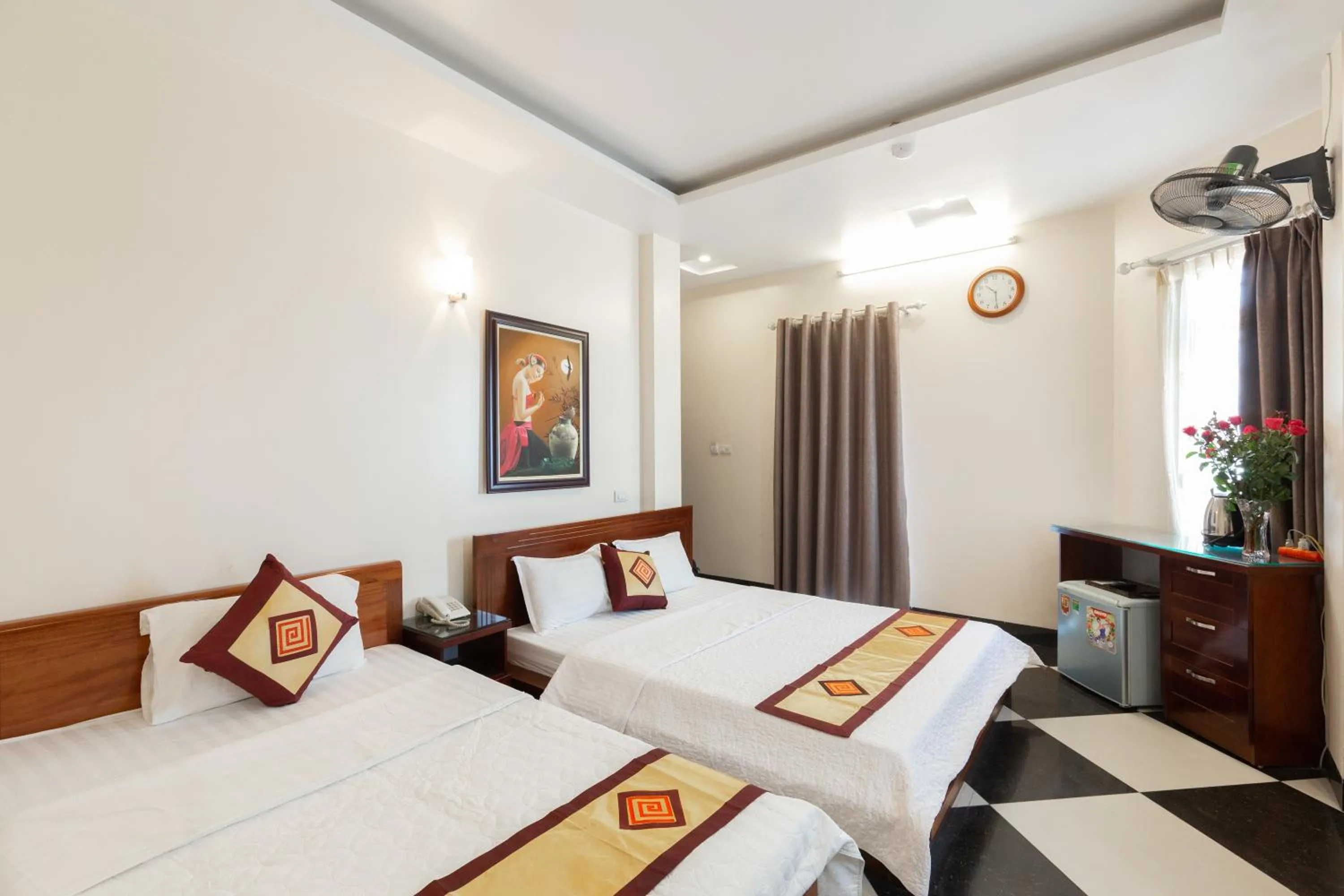 Bedroom, Bed in Titanic 2 Hotel