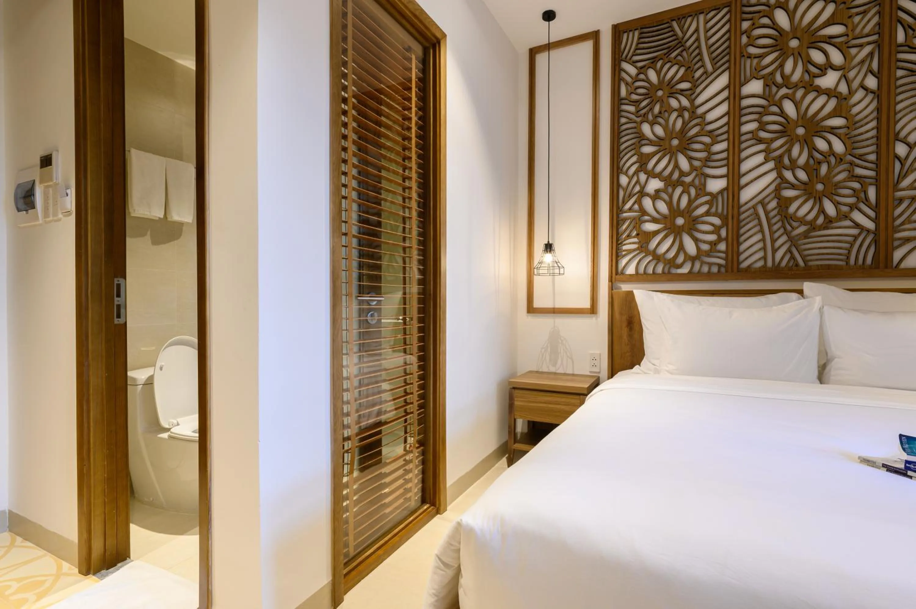 Photo of the whole room, Bed in Daisy Boutique Hotel