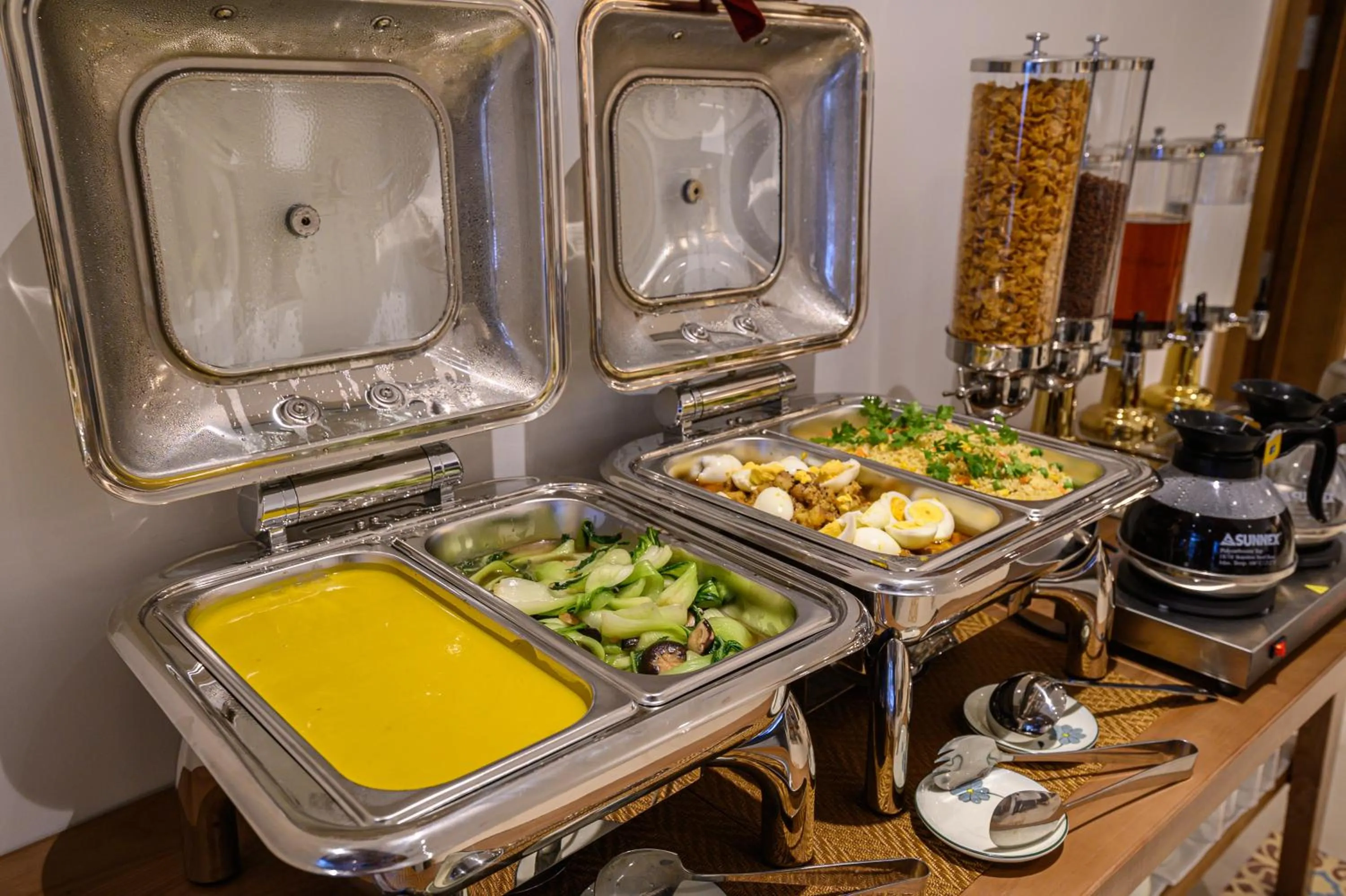 Food in Daisy Boutique Hotel