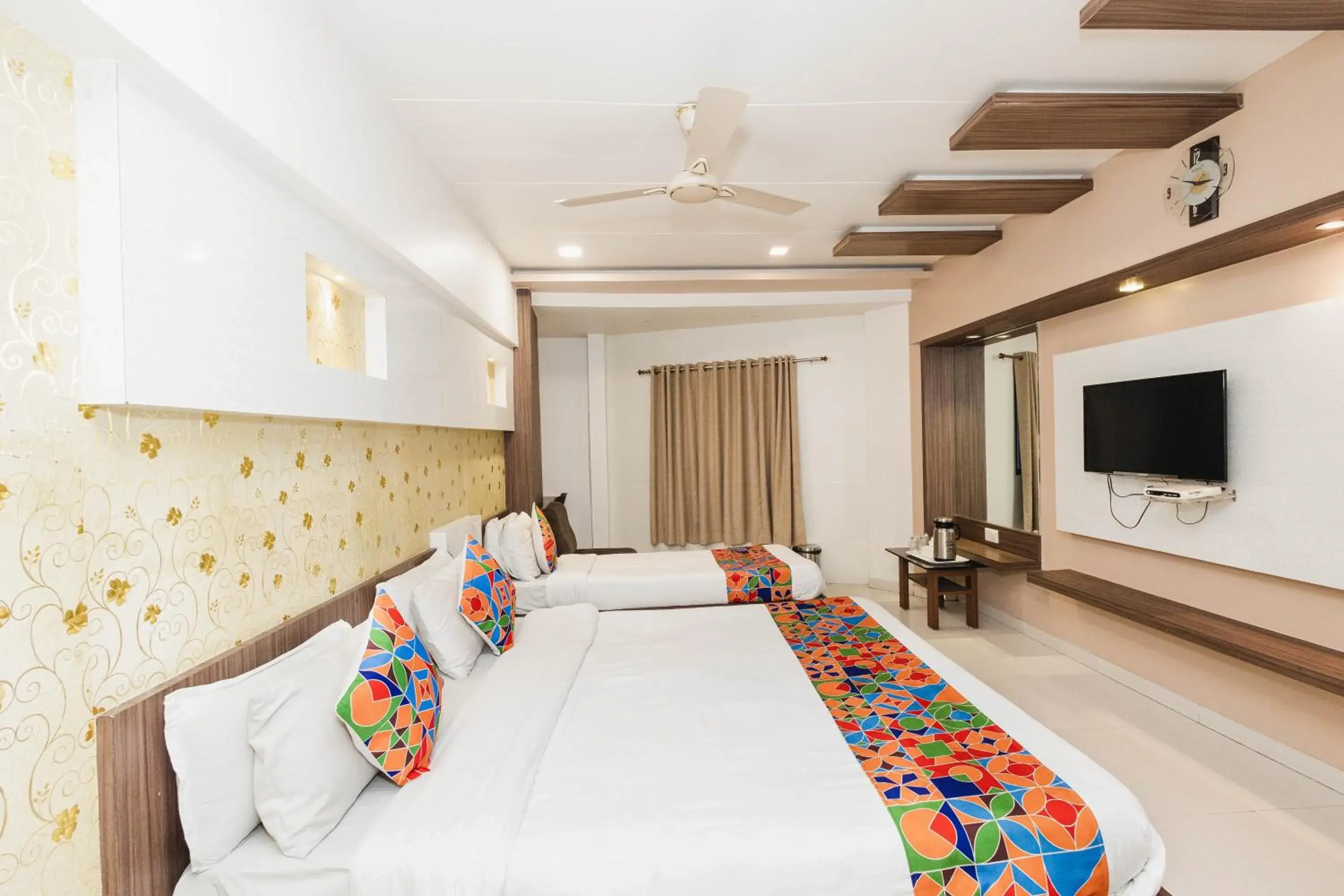 Bedroom, Bed in Hotel Amber Railway station Bedroom, Bed in Hotel Amber Railway station