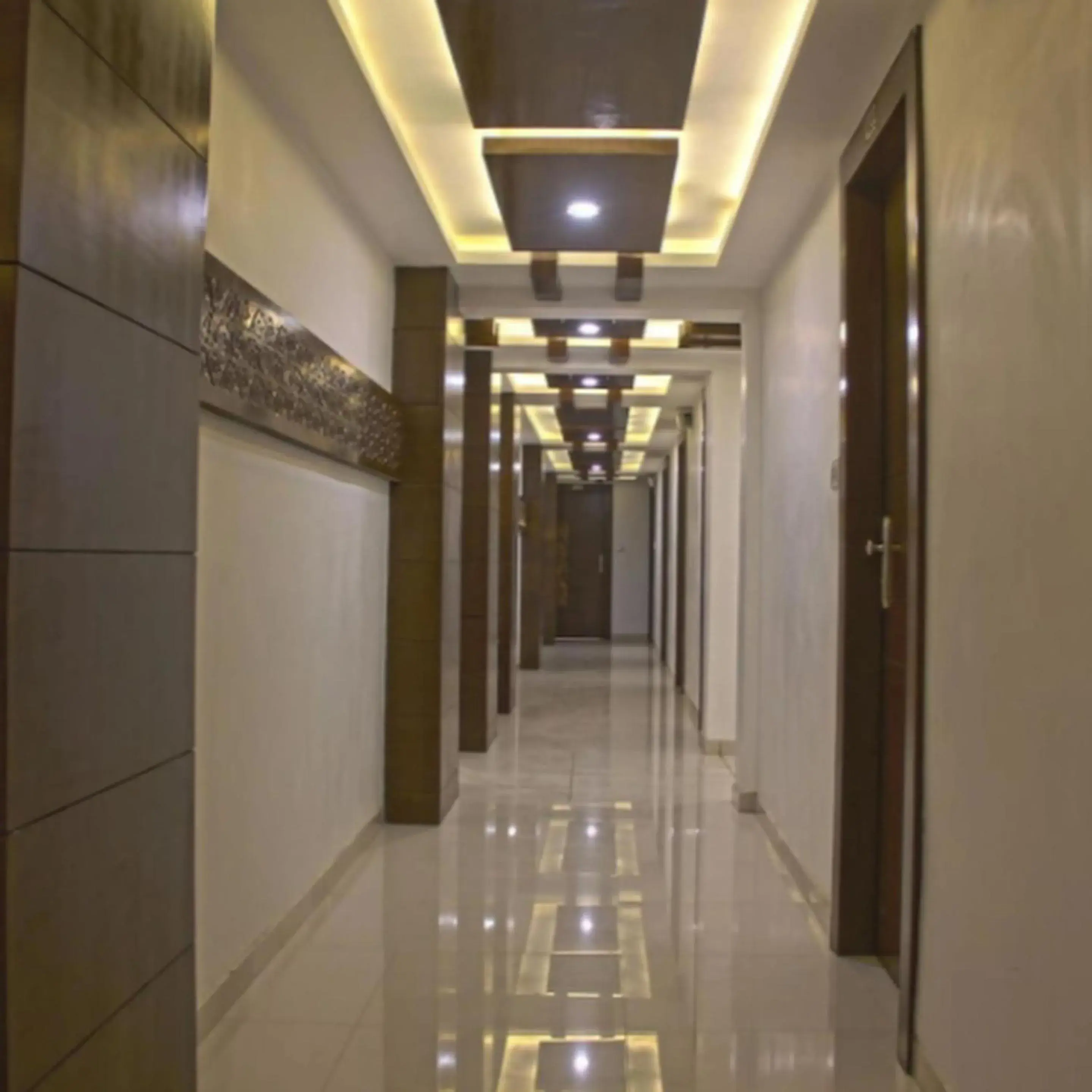 Lobby or reception in Hotel Amber Railway station Lobby or reception in Hotel Amber Railway station